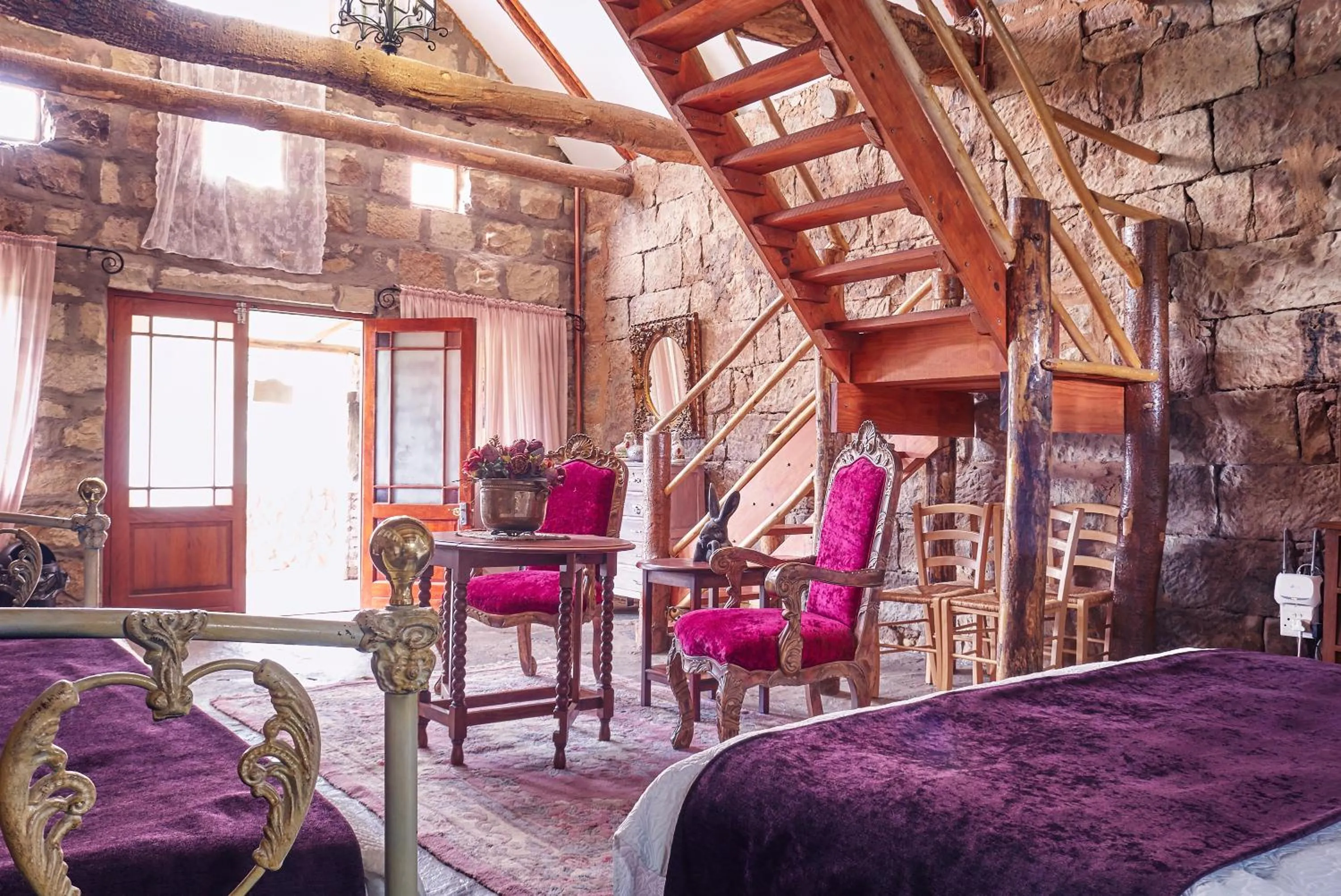 Photo of the whole room in Linwood Guest Farm