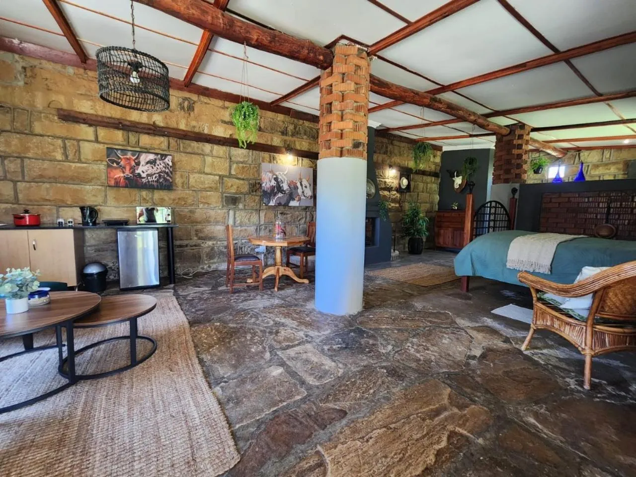 Photo of the whole room in Linwood Guest Farm