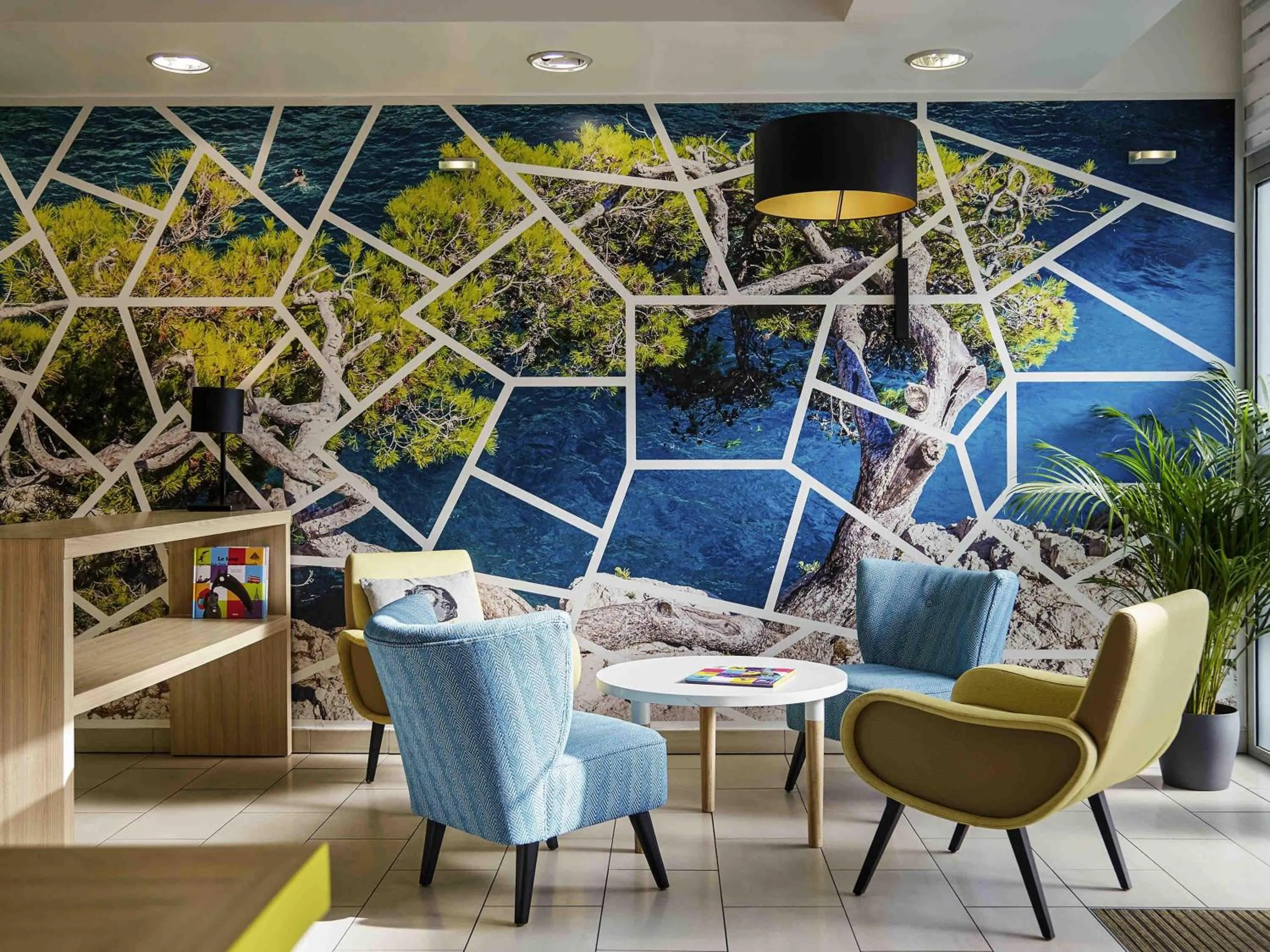 Property building in Aparthotel Adagio Access Marseille Saint Charles