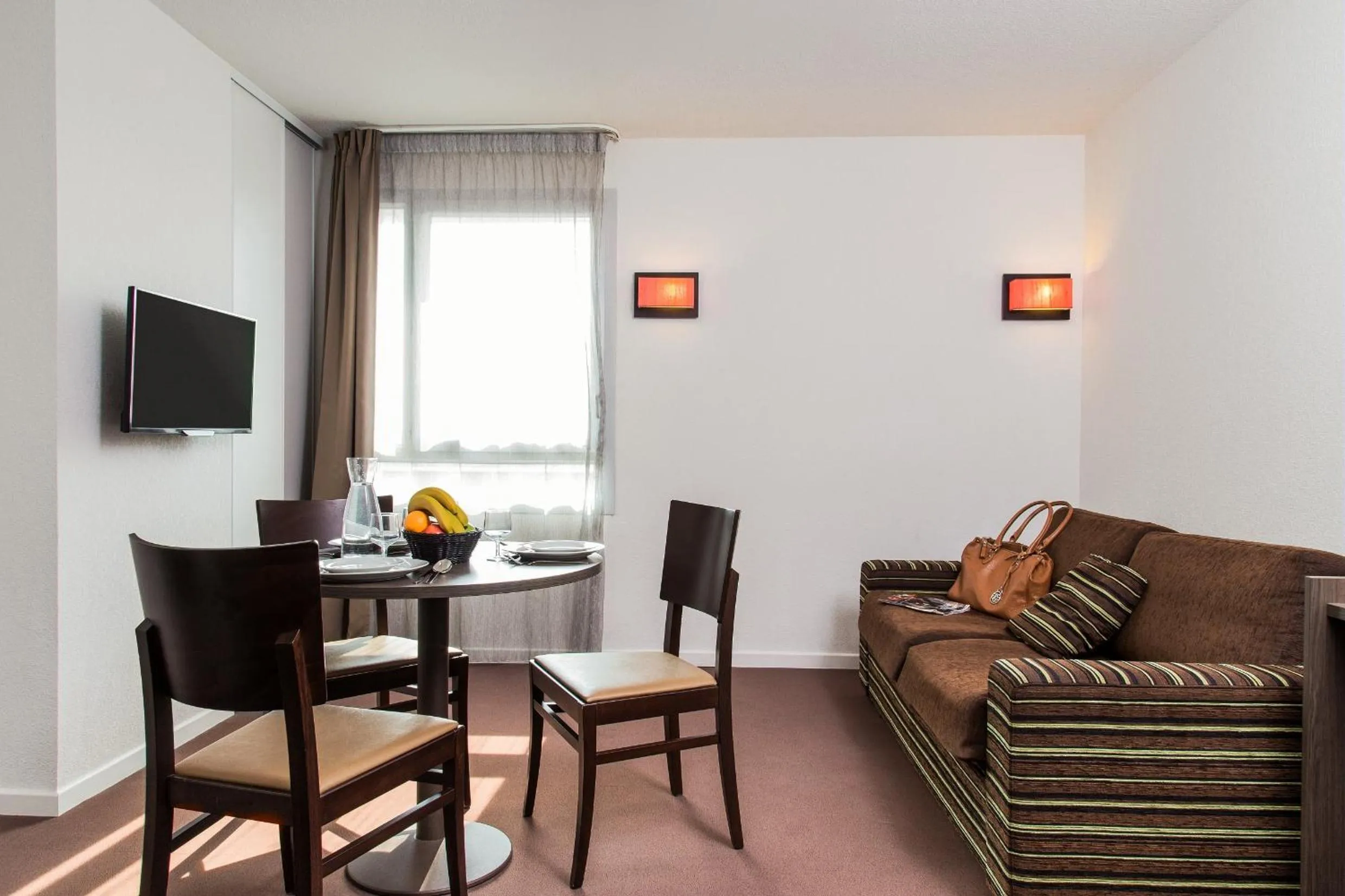 Photo of the whole room in Aparthotel Adagio Access Marseille Saint Charles