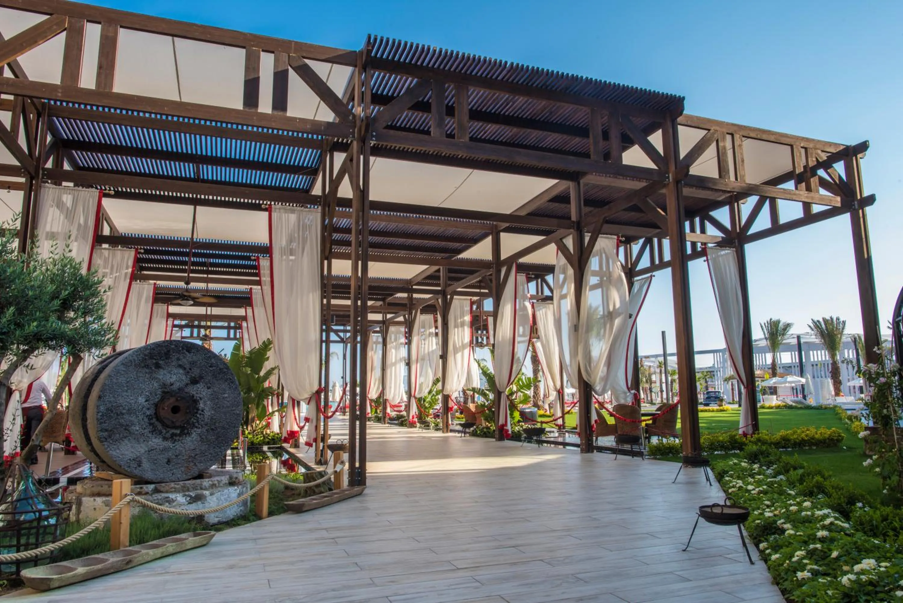 Restaurant/places to eat in Selectum Luxury Resort