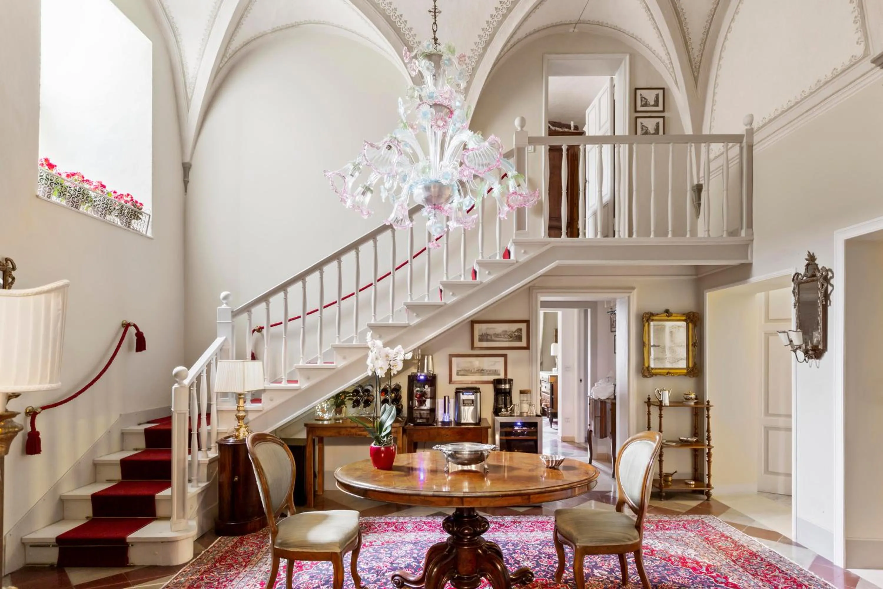 Communal lounge/ TV room in Residenza d'Epoca Palazzo Borghesi