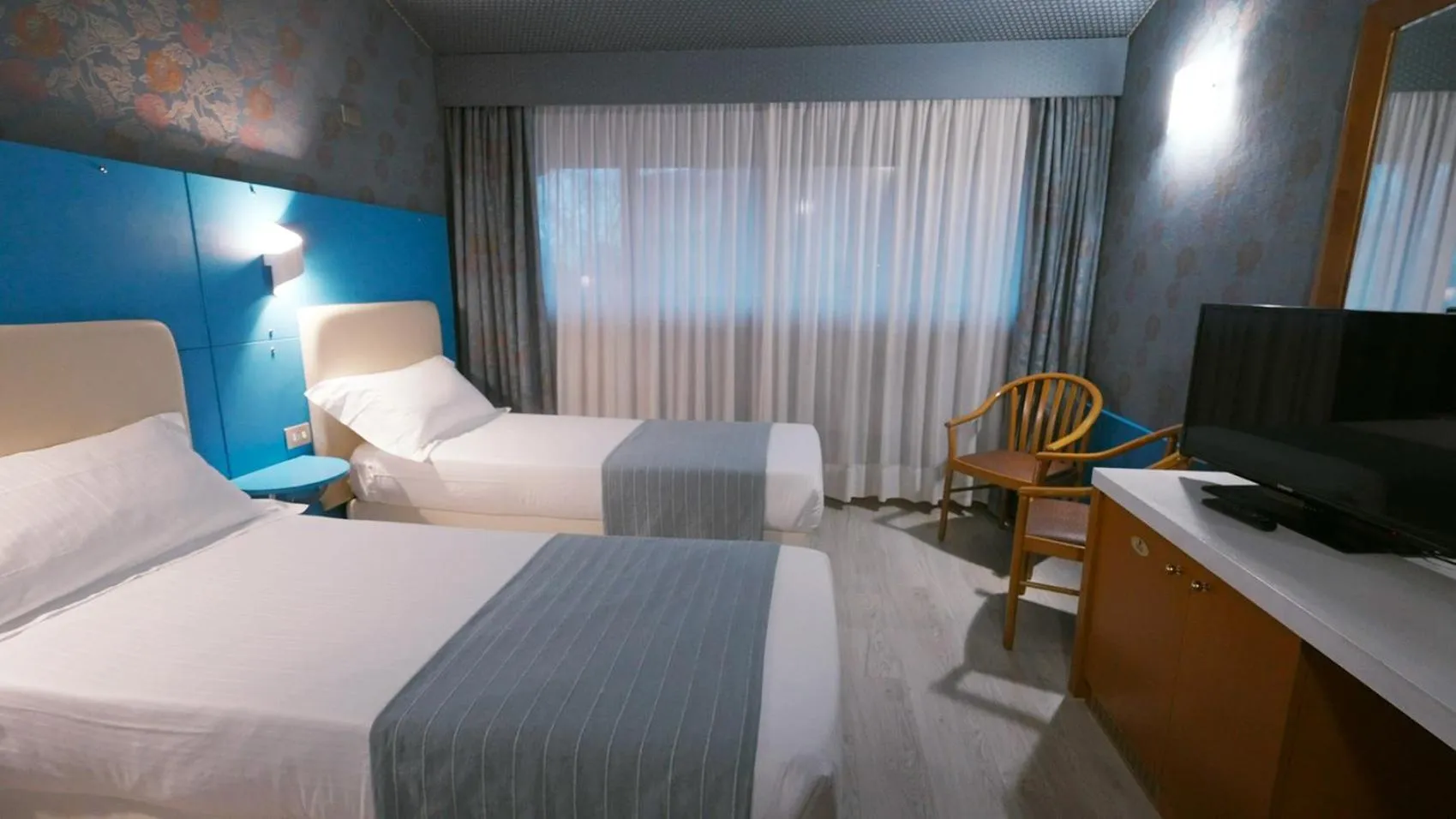 TV and multimedia, Bed in Hotel Motel Visconteo