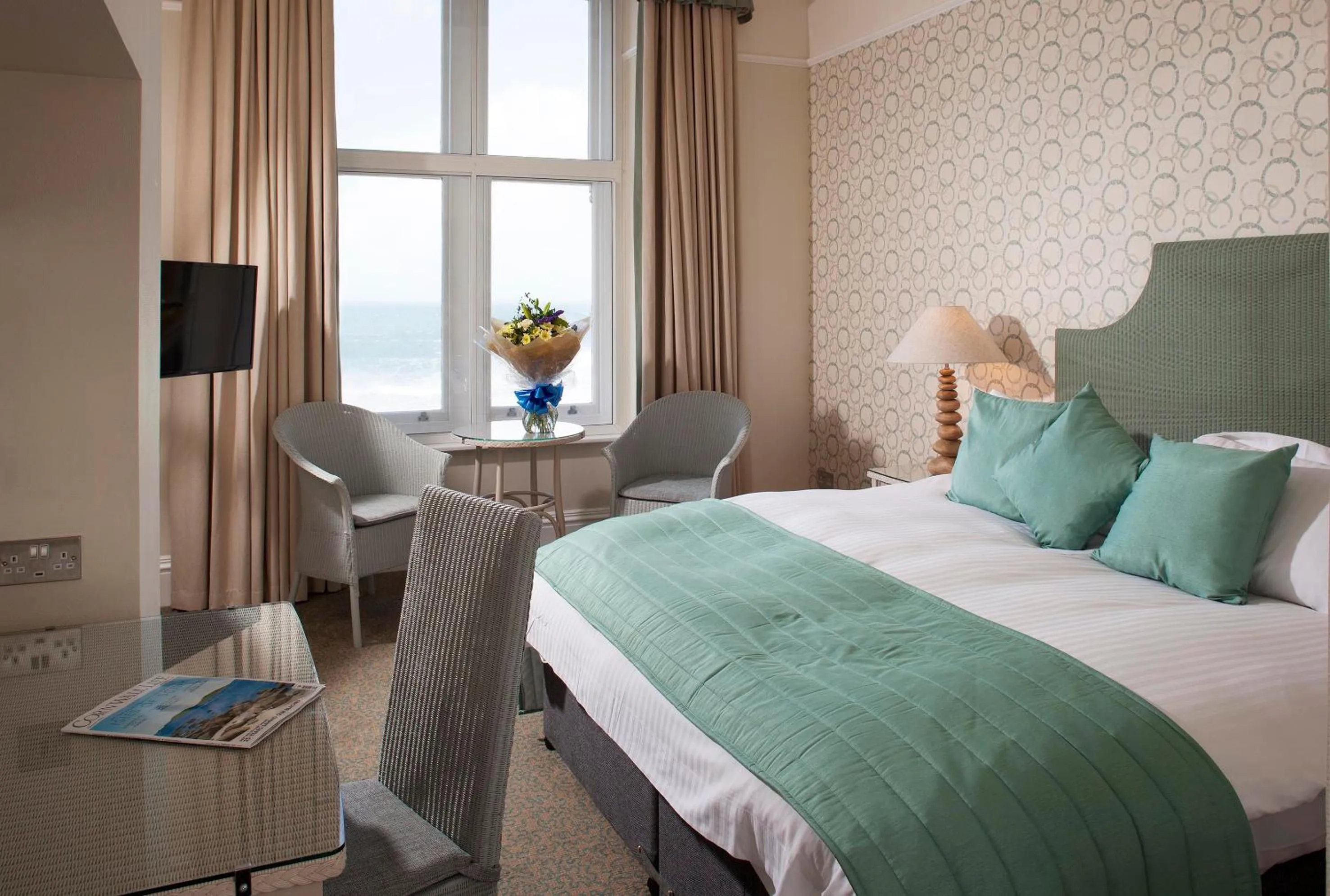 Bed in The Headland Hotel and Spa