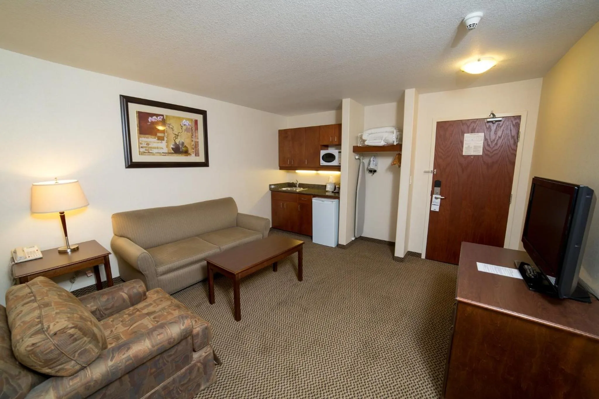 Photo of the whole room in Holiday Inn Express & Suites Drayton Valley by IHG