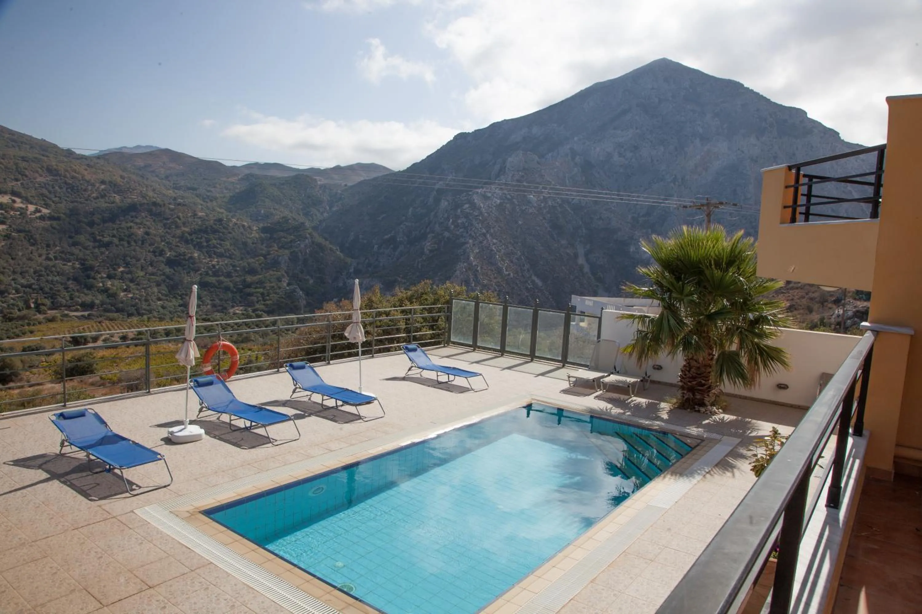 Mountain view in Villa Frati Gorge