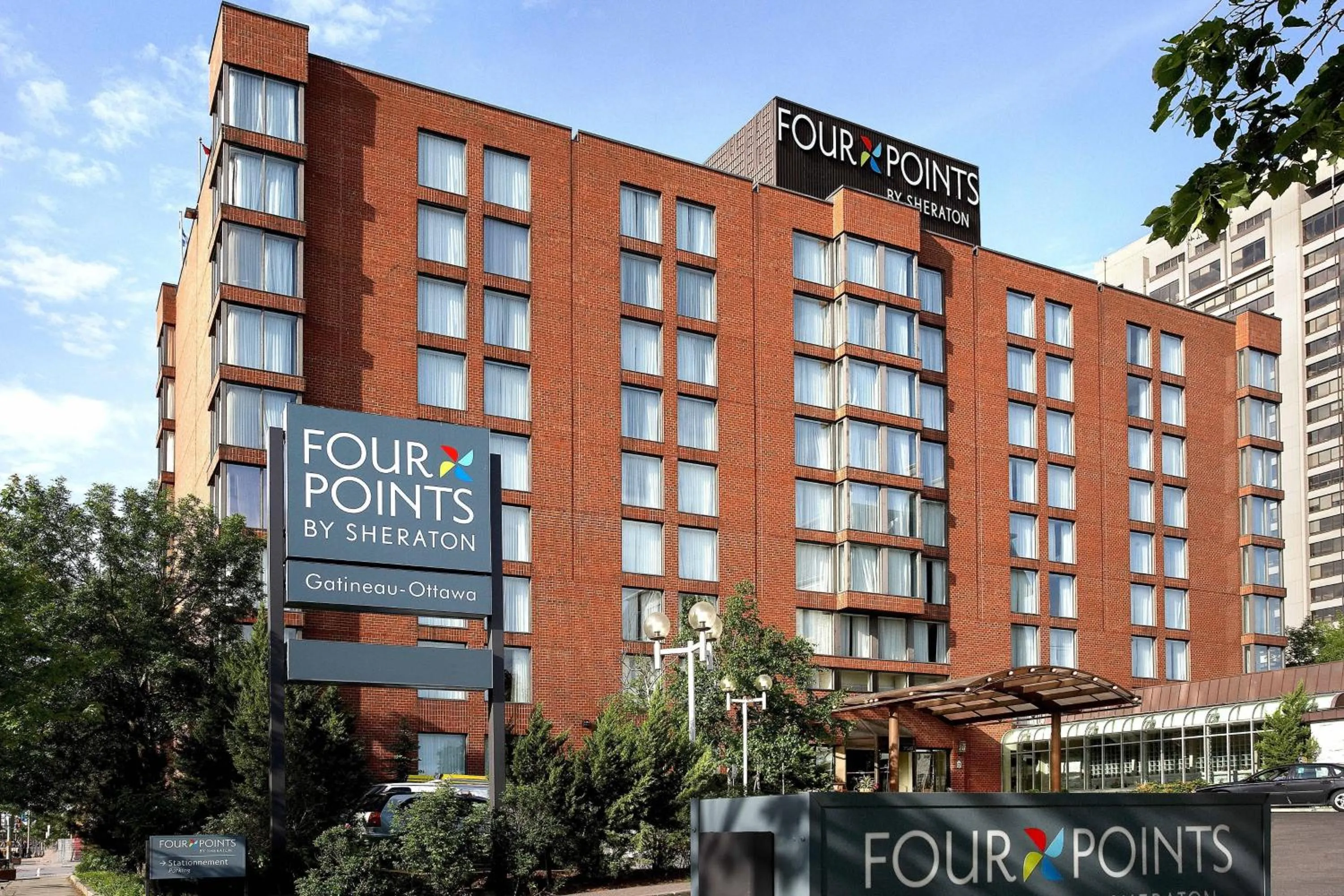 Property building in Four Points by Sheraton Hotel & Conference Centre Gatineau-Ottawa