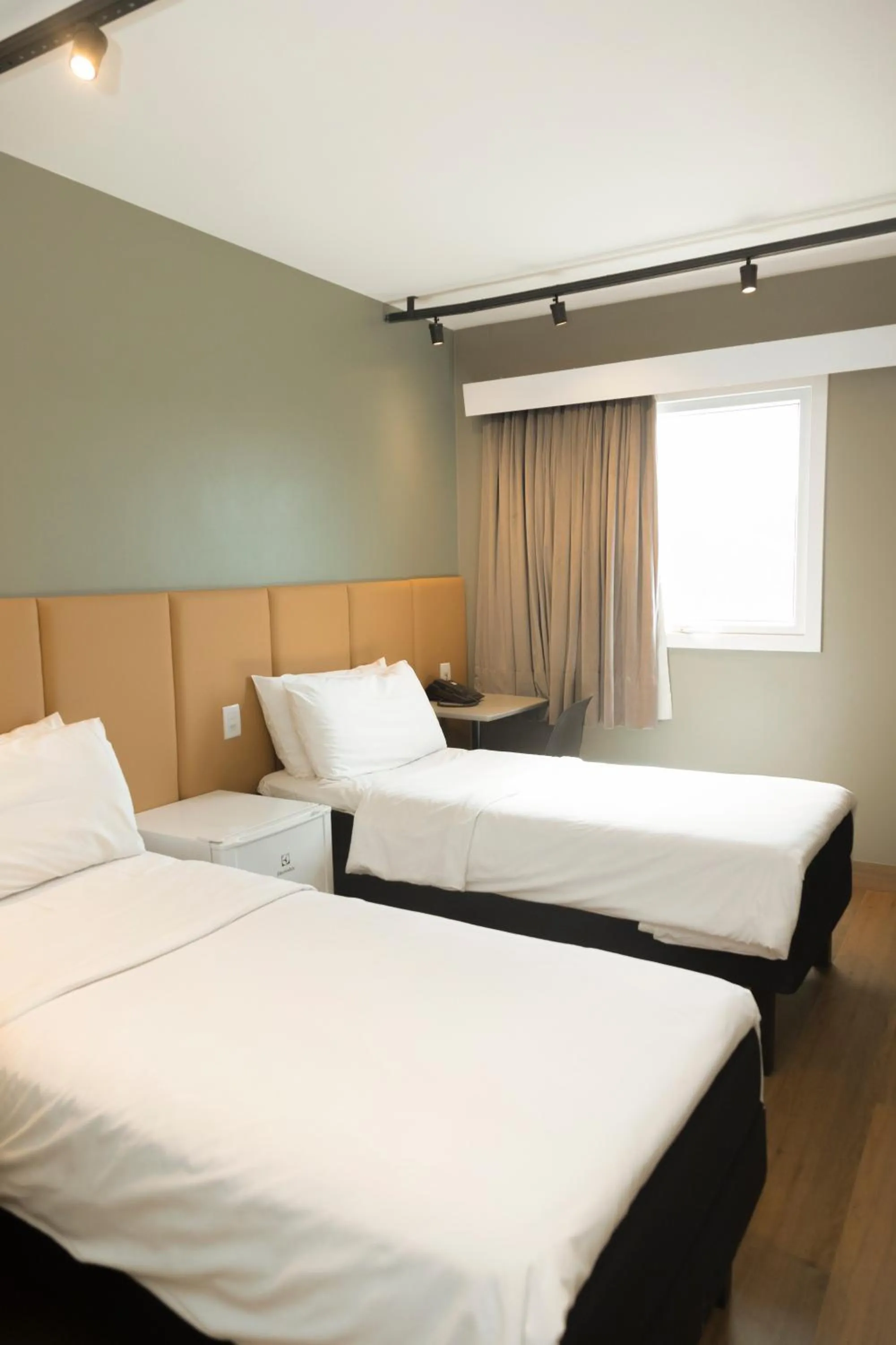 Photo of the whole room, Bed in ibis Catanduva