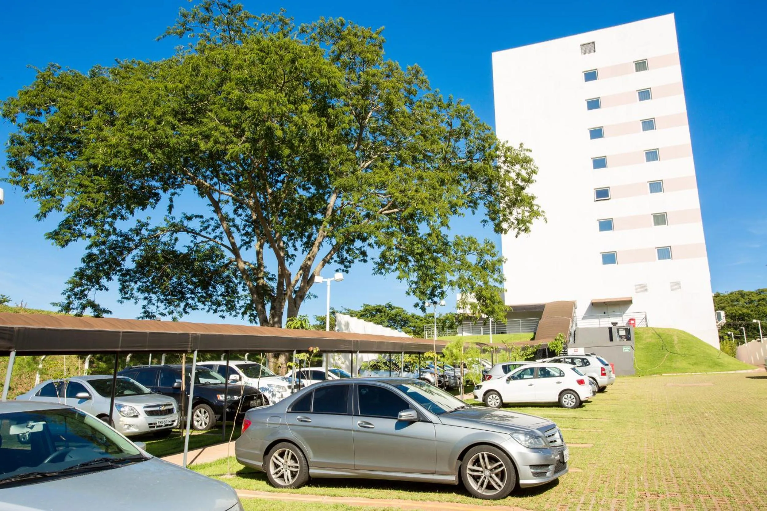 Property building in ibis Catanduva