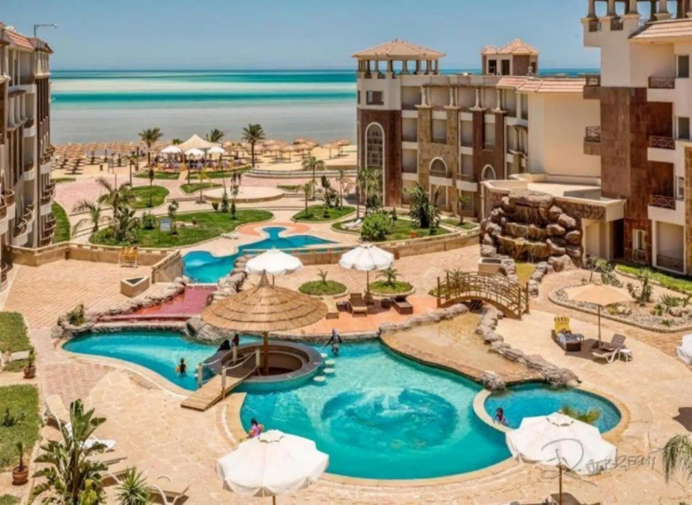 Property building in Royal Beach Serviced Apartments