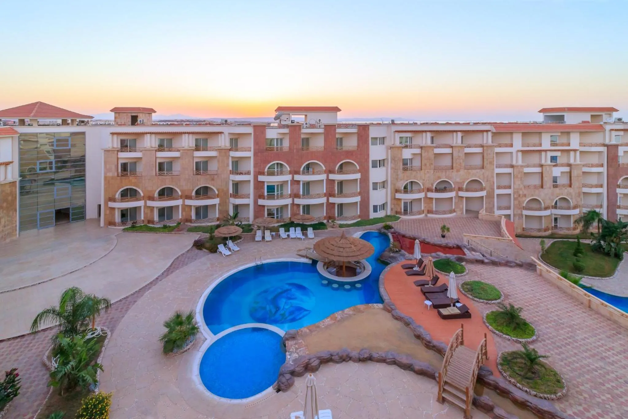 Property building in Royal Beach Serviced Apartments