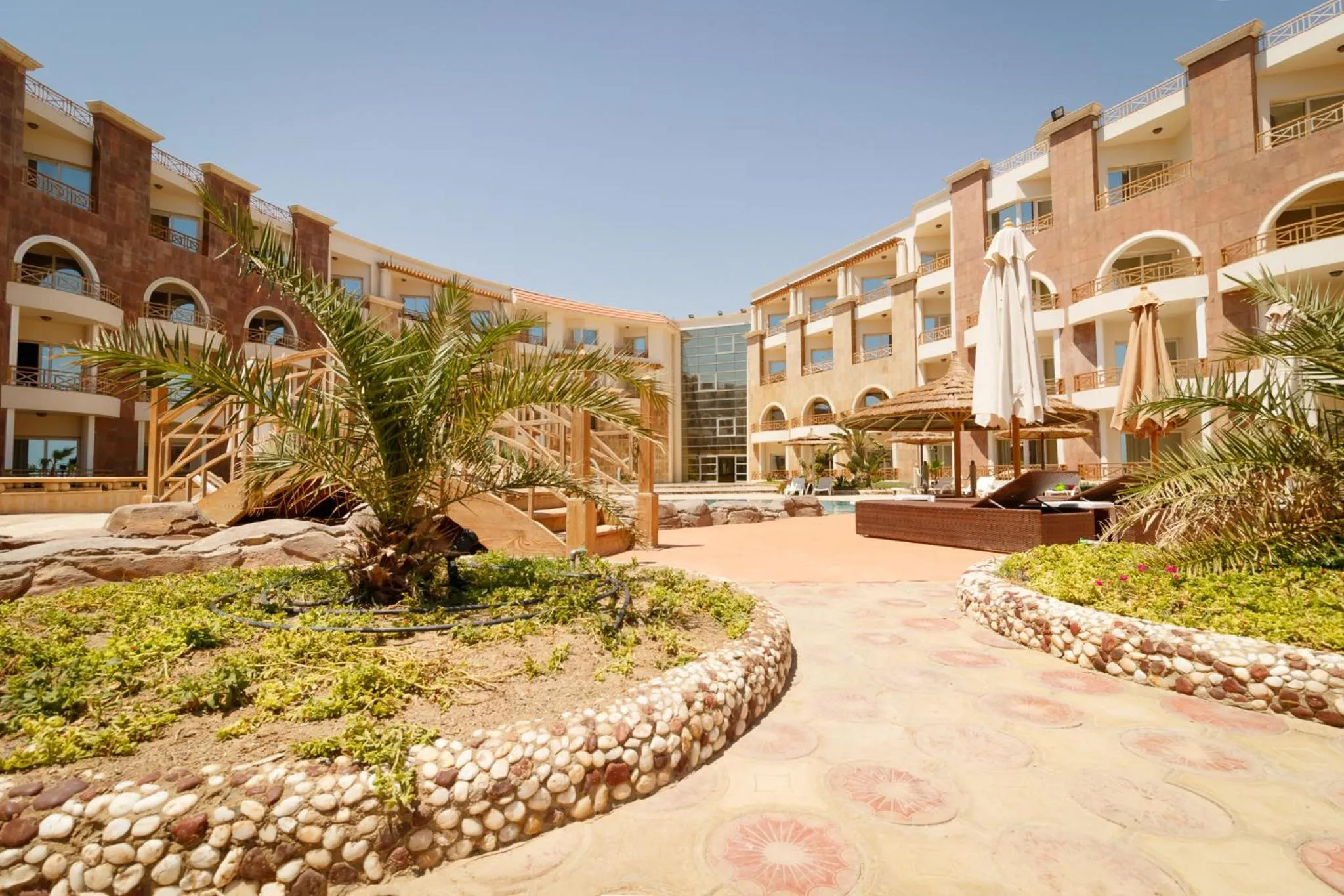 Property building in Royal Beach Serviced Apartments