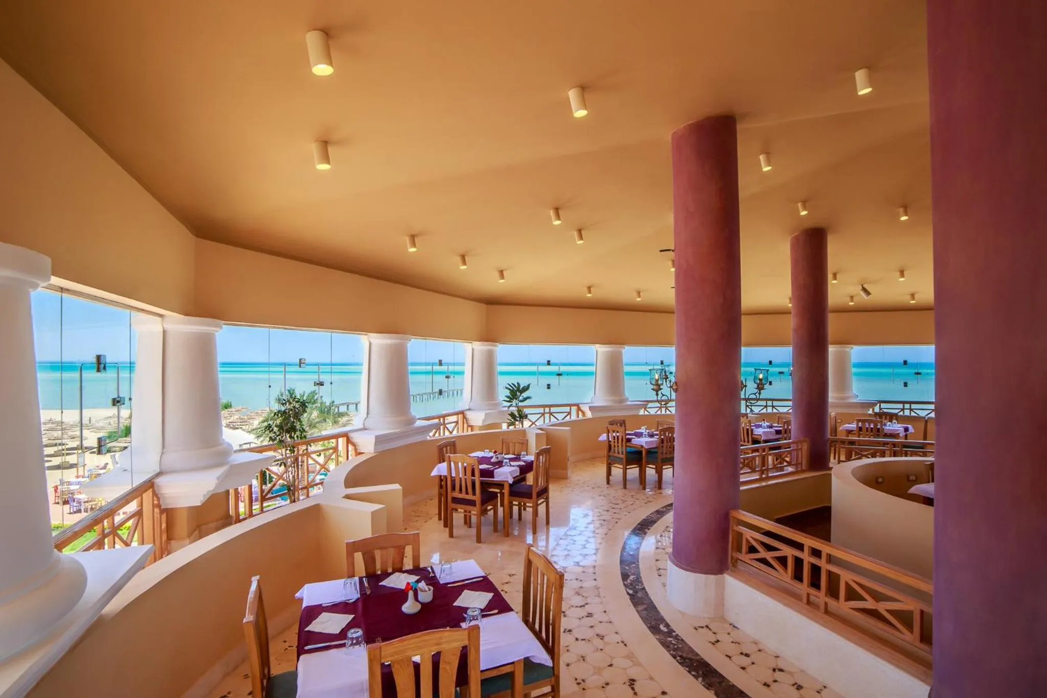 Restaurant/places to eat in Royal Beach Serviced Apartments