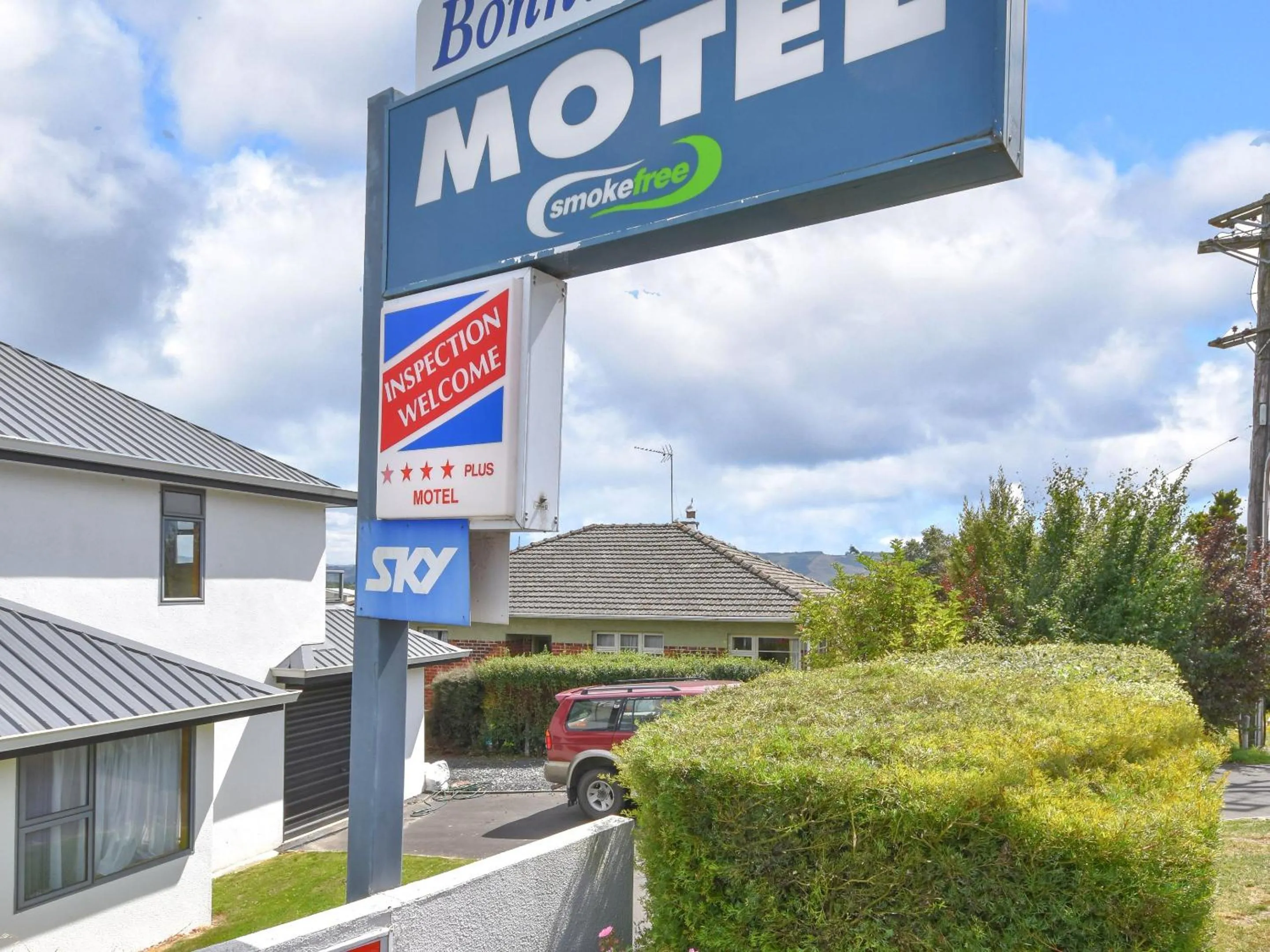 Property logo or sign in Bonnie Knights Motel Mosgiel