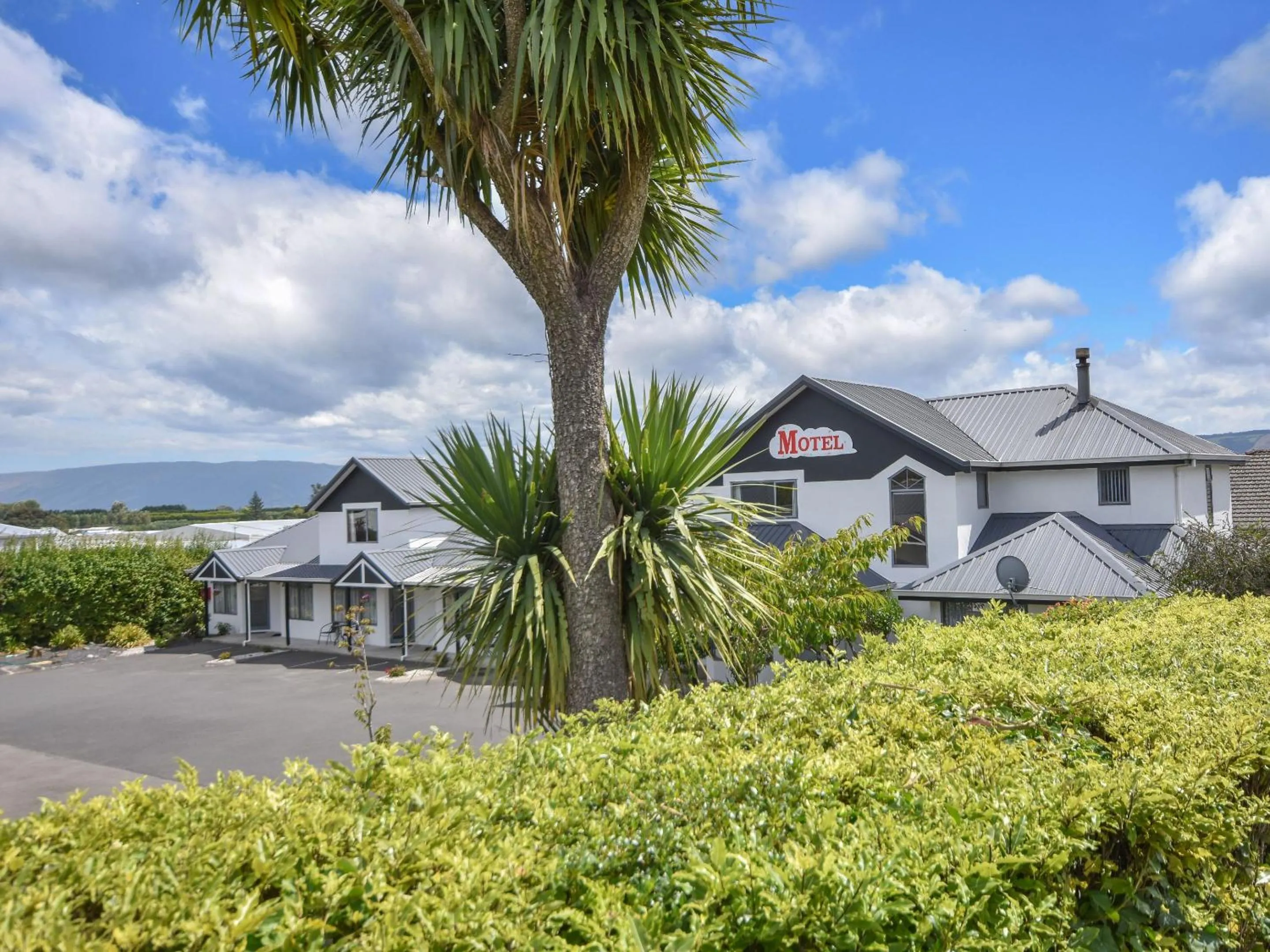 Property building in Bonnie Knights Motel Mosgiel