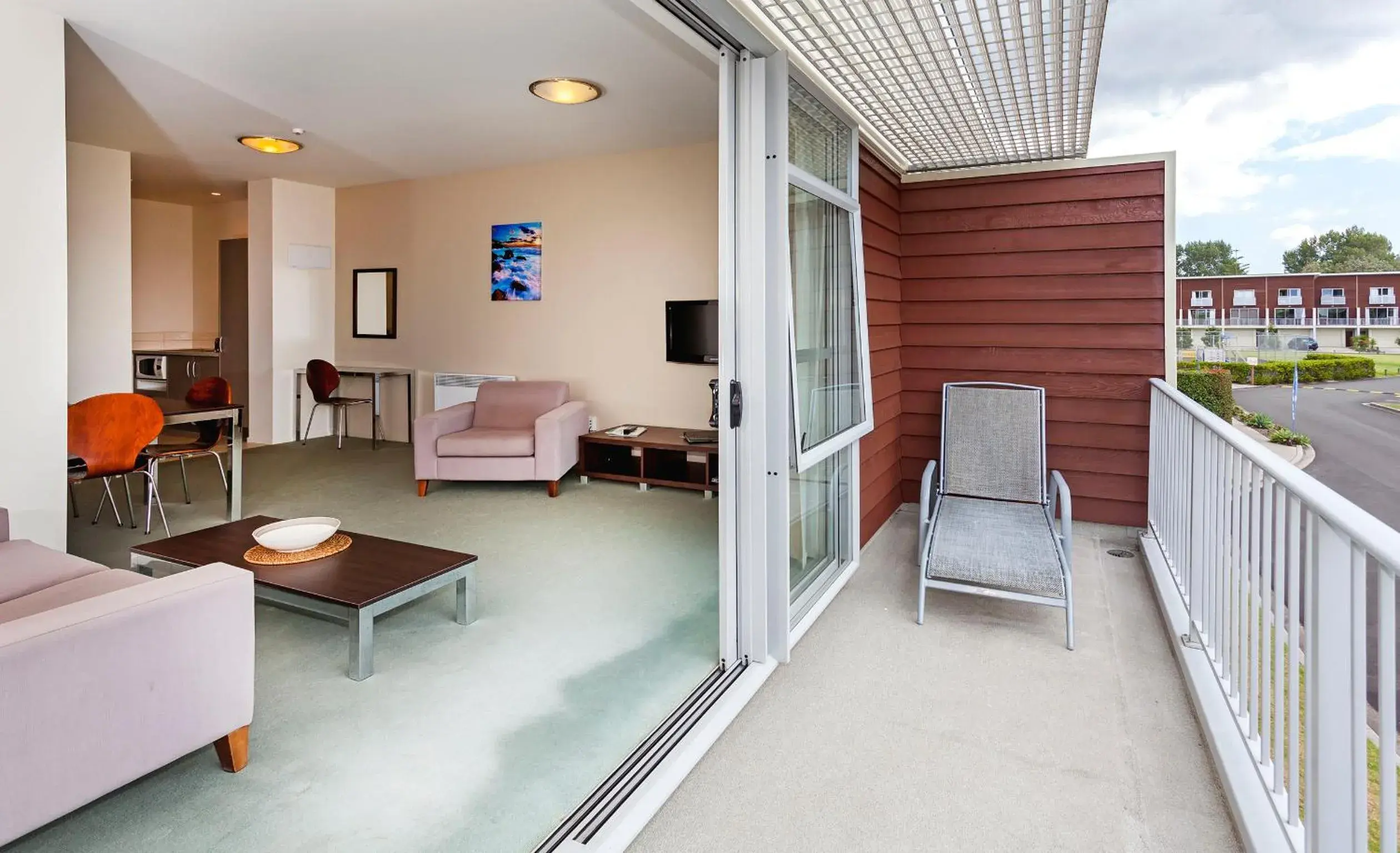 One-Bedroom Apartment with Balcony in Beachside Resort Motel Whitianga One-Bedroom Apartment with Balcony in Beachside Resort Motel Whitianga