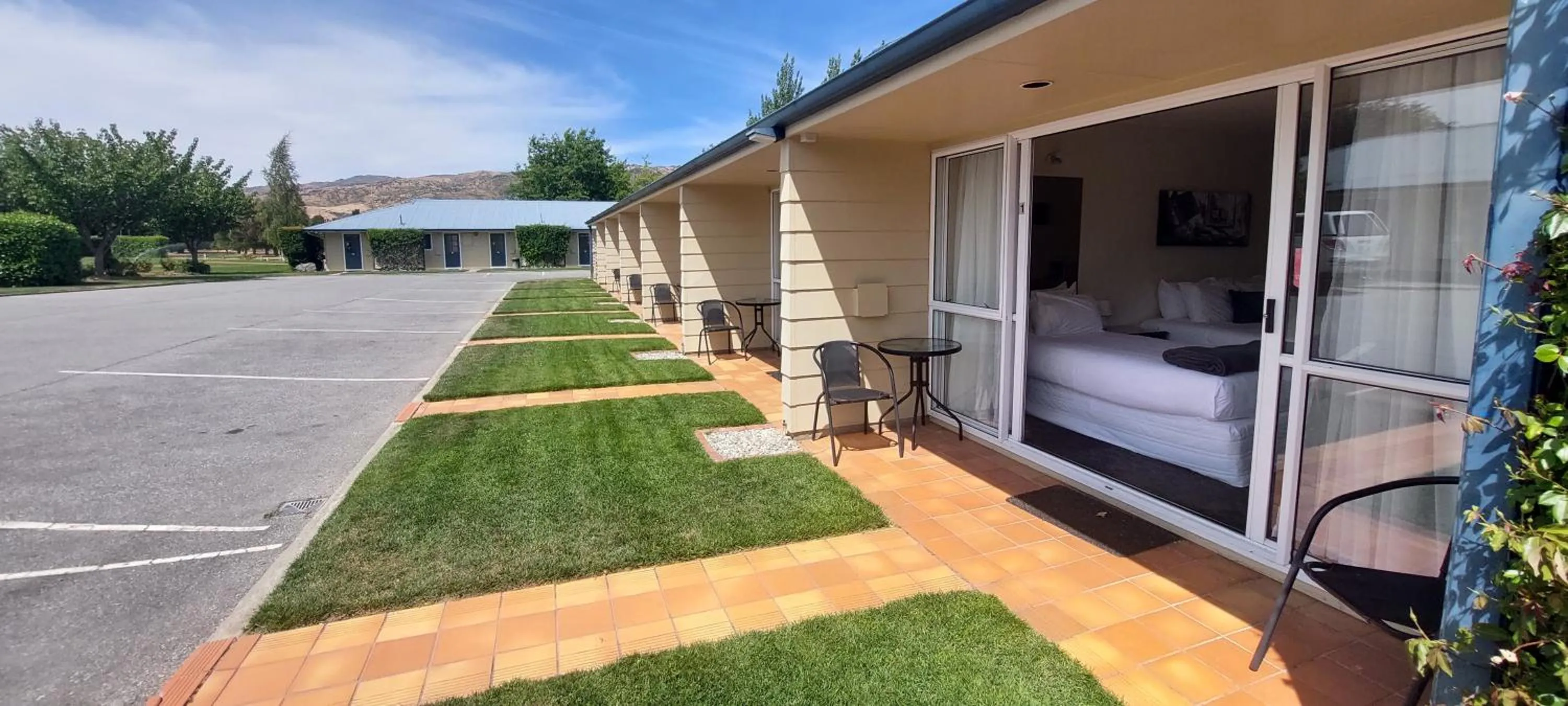Patio in Lake Dunstan Motel