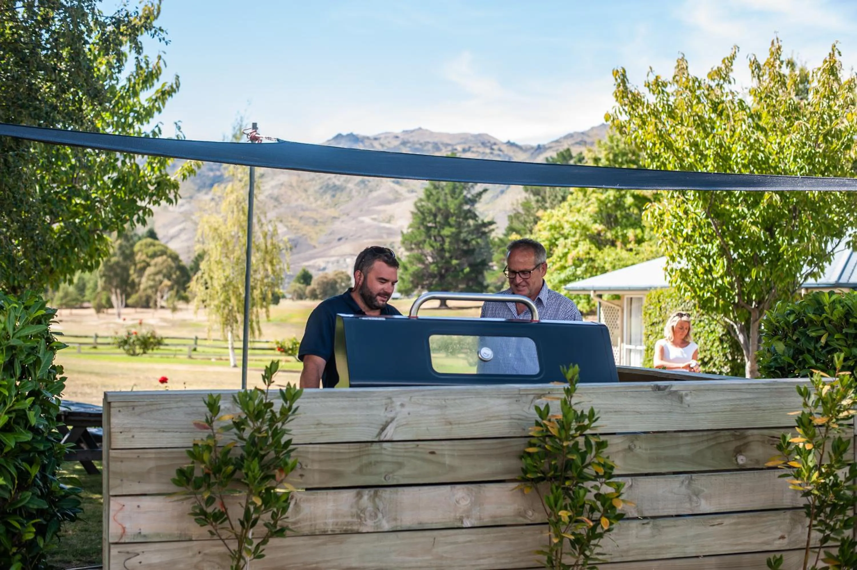 BBQ facilities in Lake Dunstan Motel