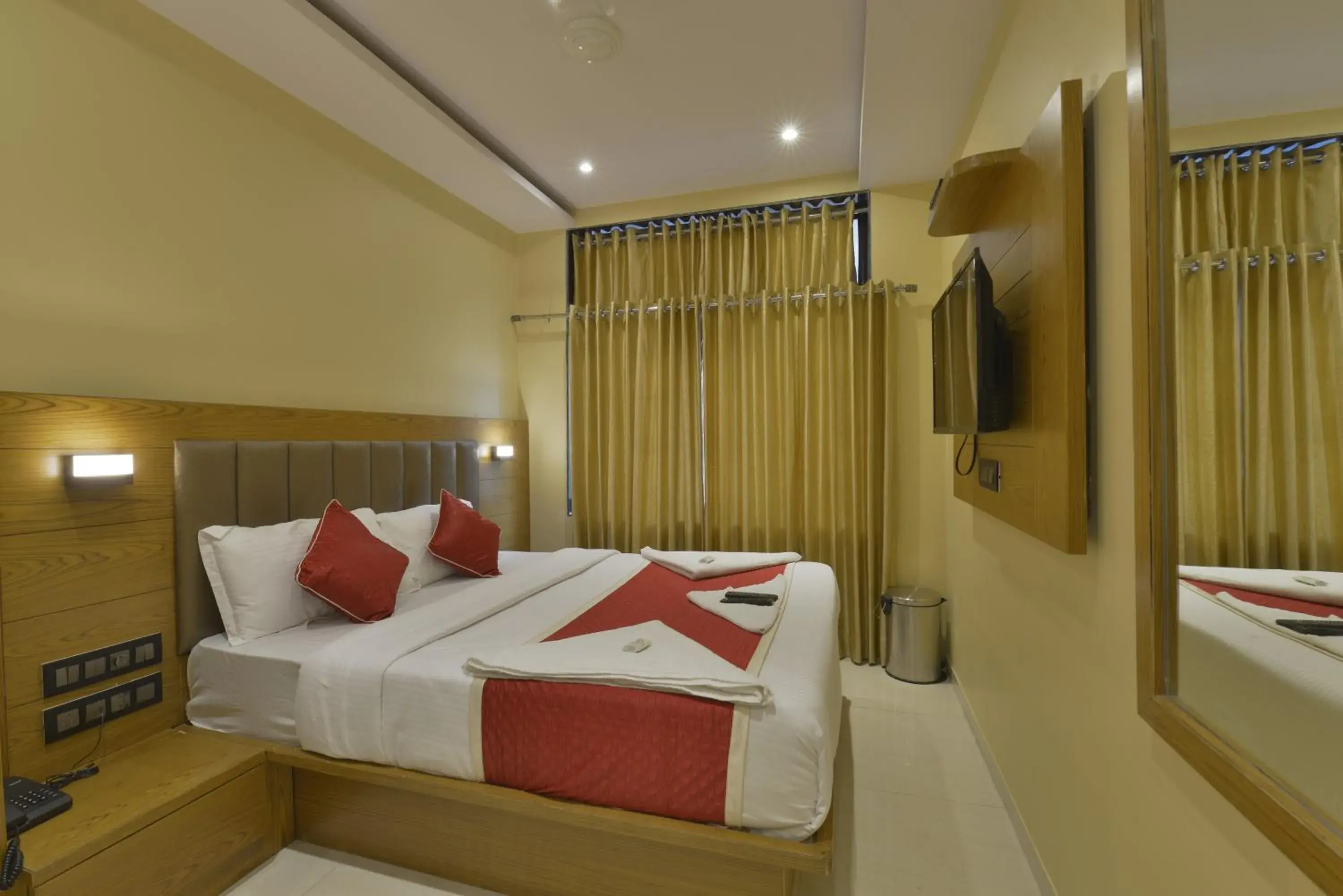 Deluxe Room - single occupancy in Hotel Residency Park Near Masjid Rly Station South Mumbai Deluxe Room - single occupancy in Hotel Residency Park Near Masjid Rly Station South Mumbai