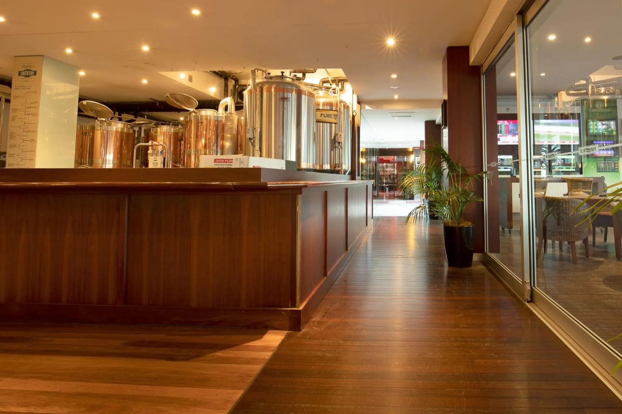 Restaurant/places to eat in Markets Hotel