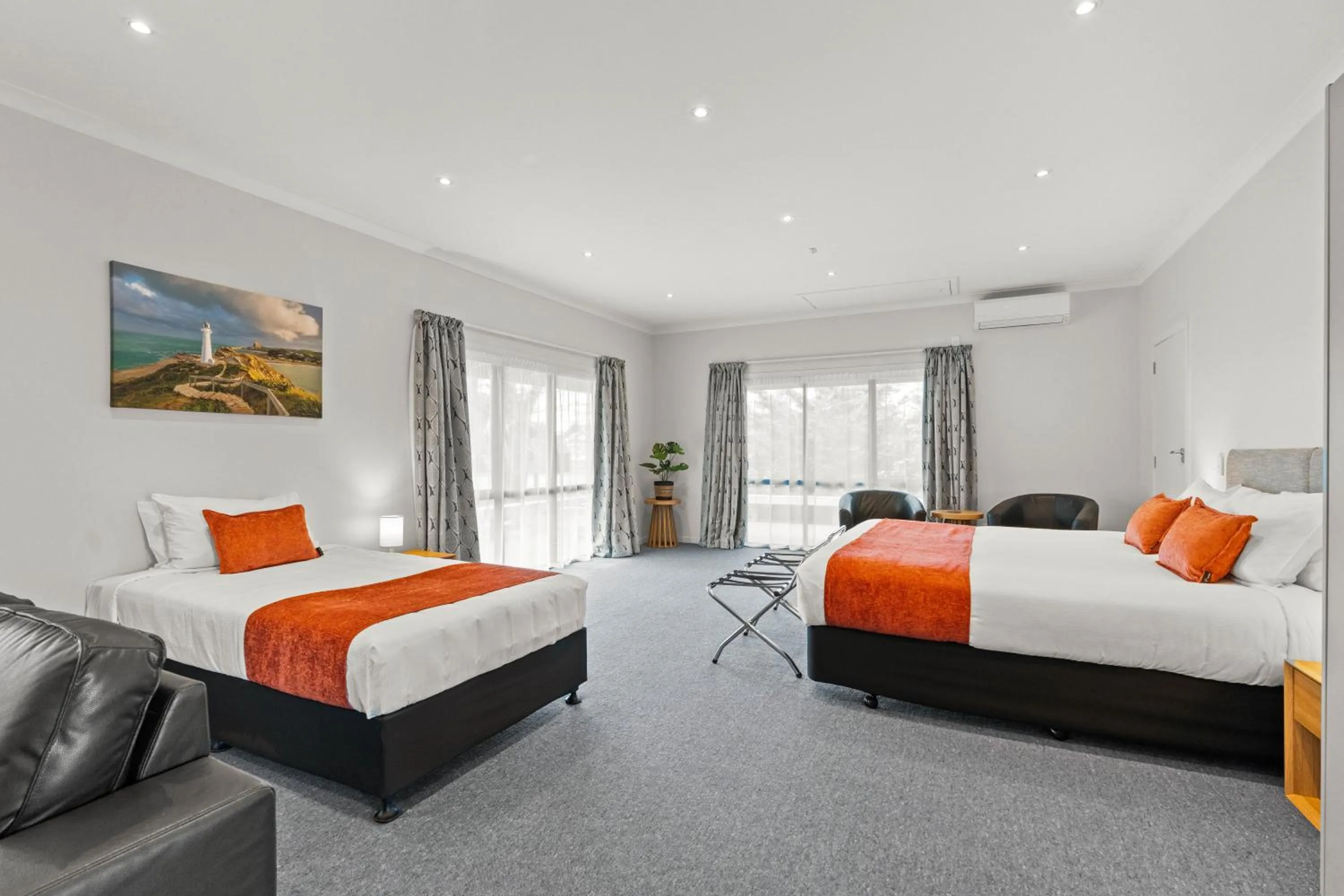 Bed in ASURE Oak Estate Motor Lodge