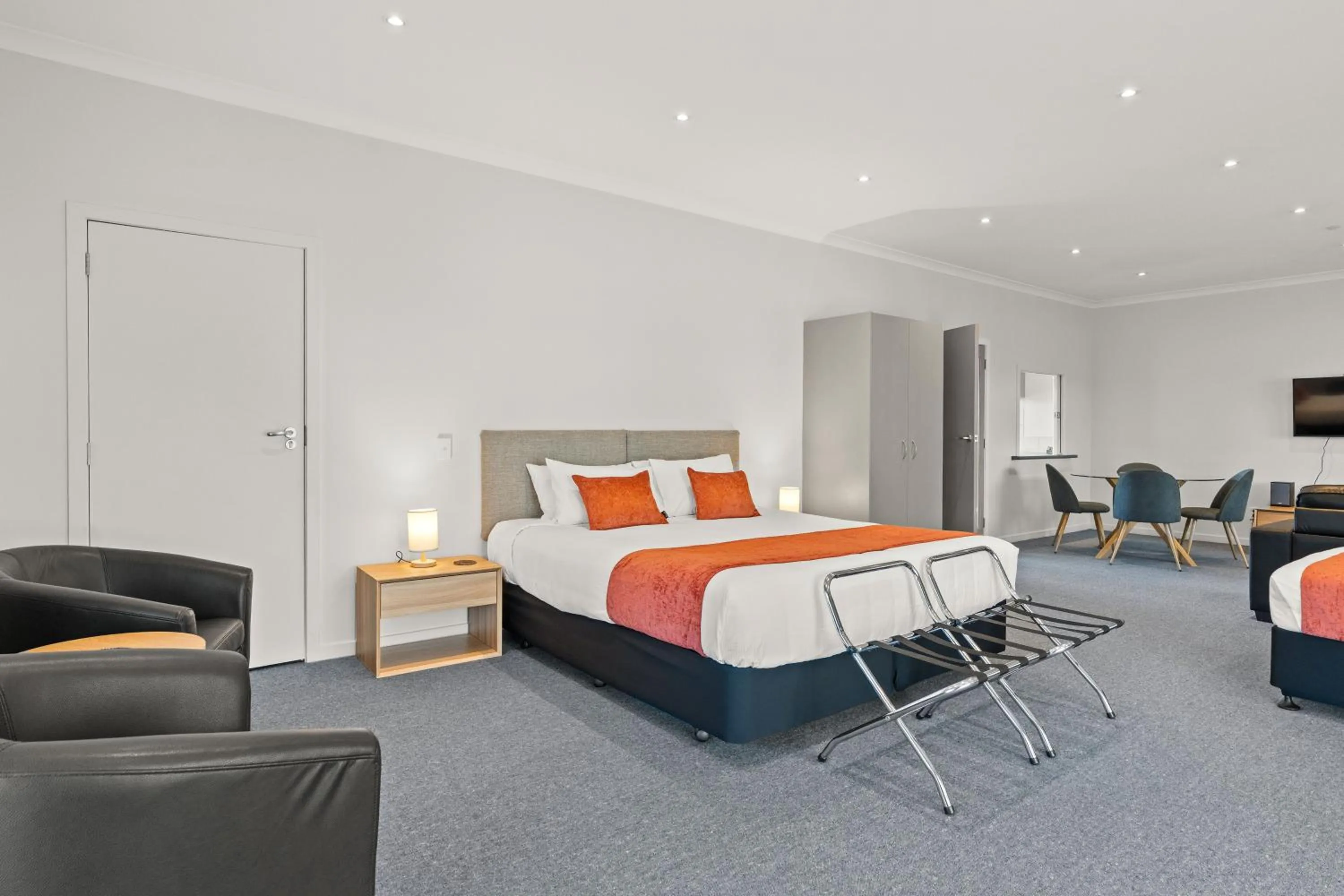 Bed in ASURE Oak Estate Motor Lodge