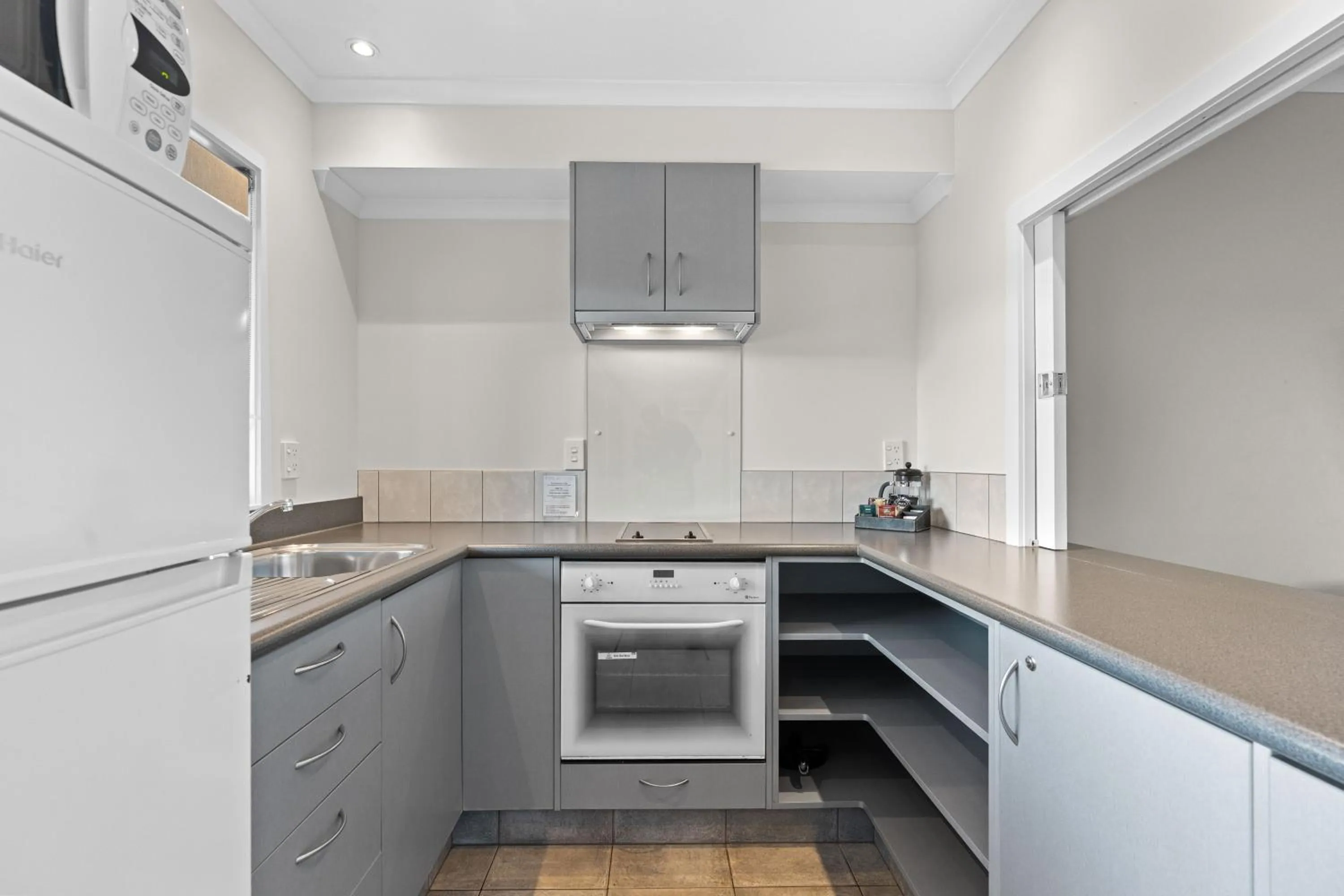 kitchen in ASURE Oak Estate Motor Lodge