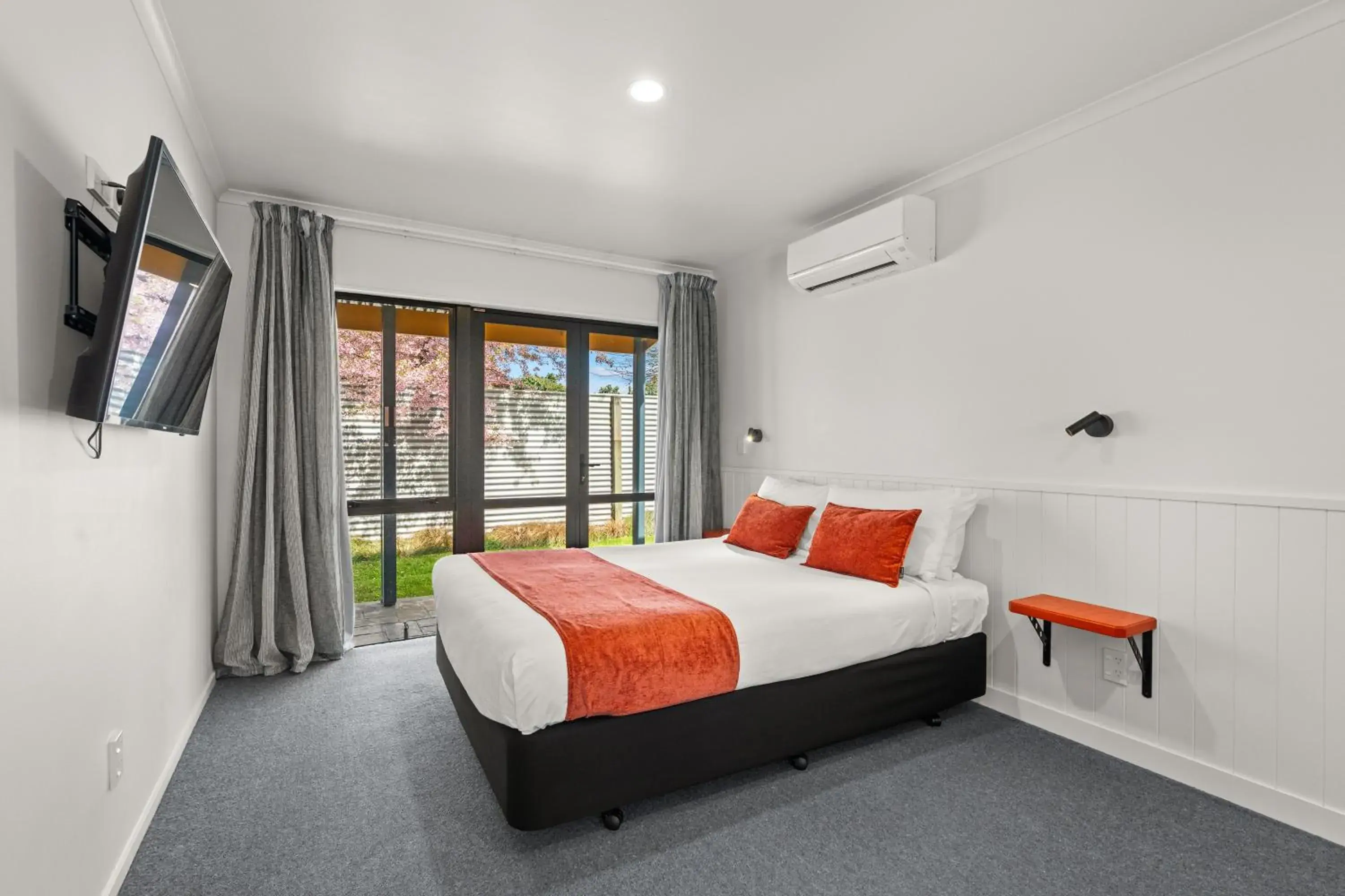 Deluxe Double or Twin Room in ASURE Oak Estate Motor Lodge Deluxe Double or Twin Room in ASURE Oak Estate Motor Lodge