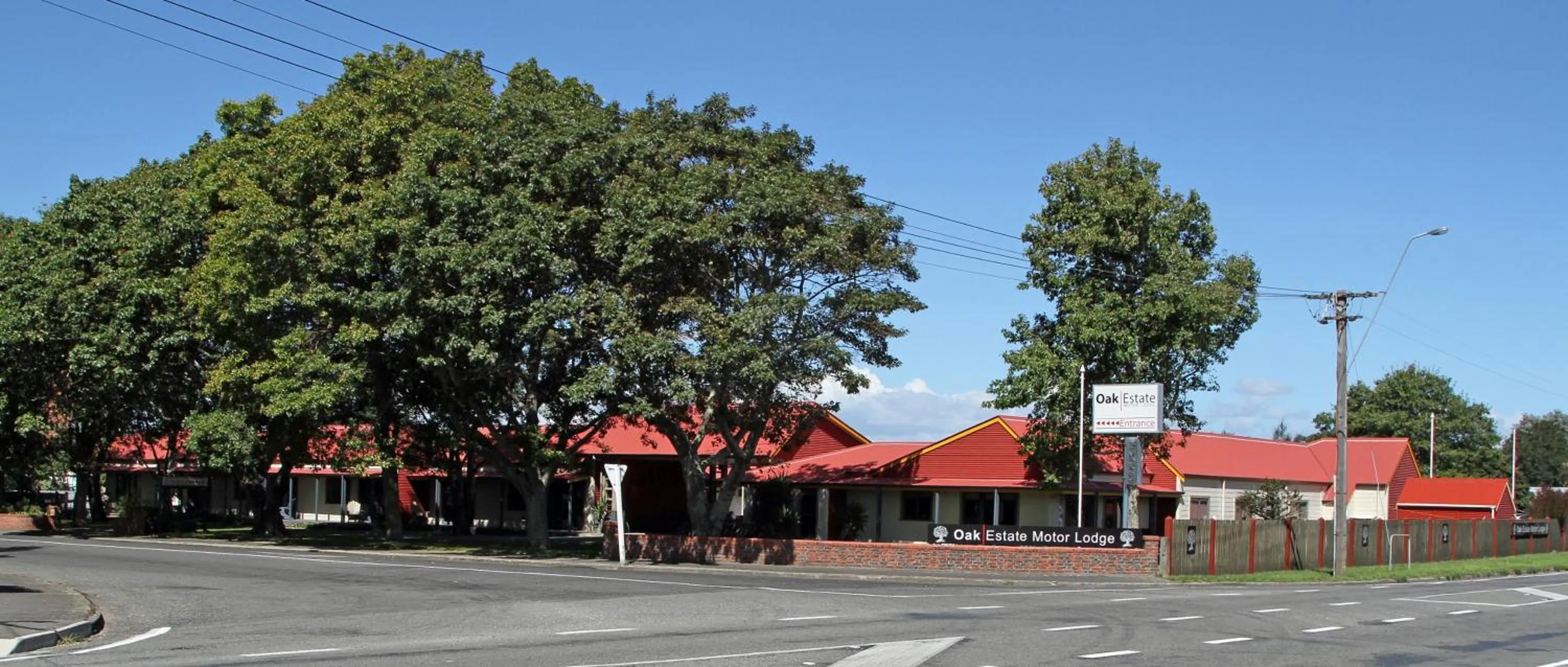 Property building in ASURE Oak Estate Motor Lodge