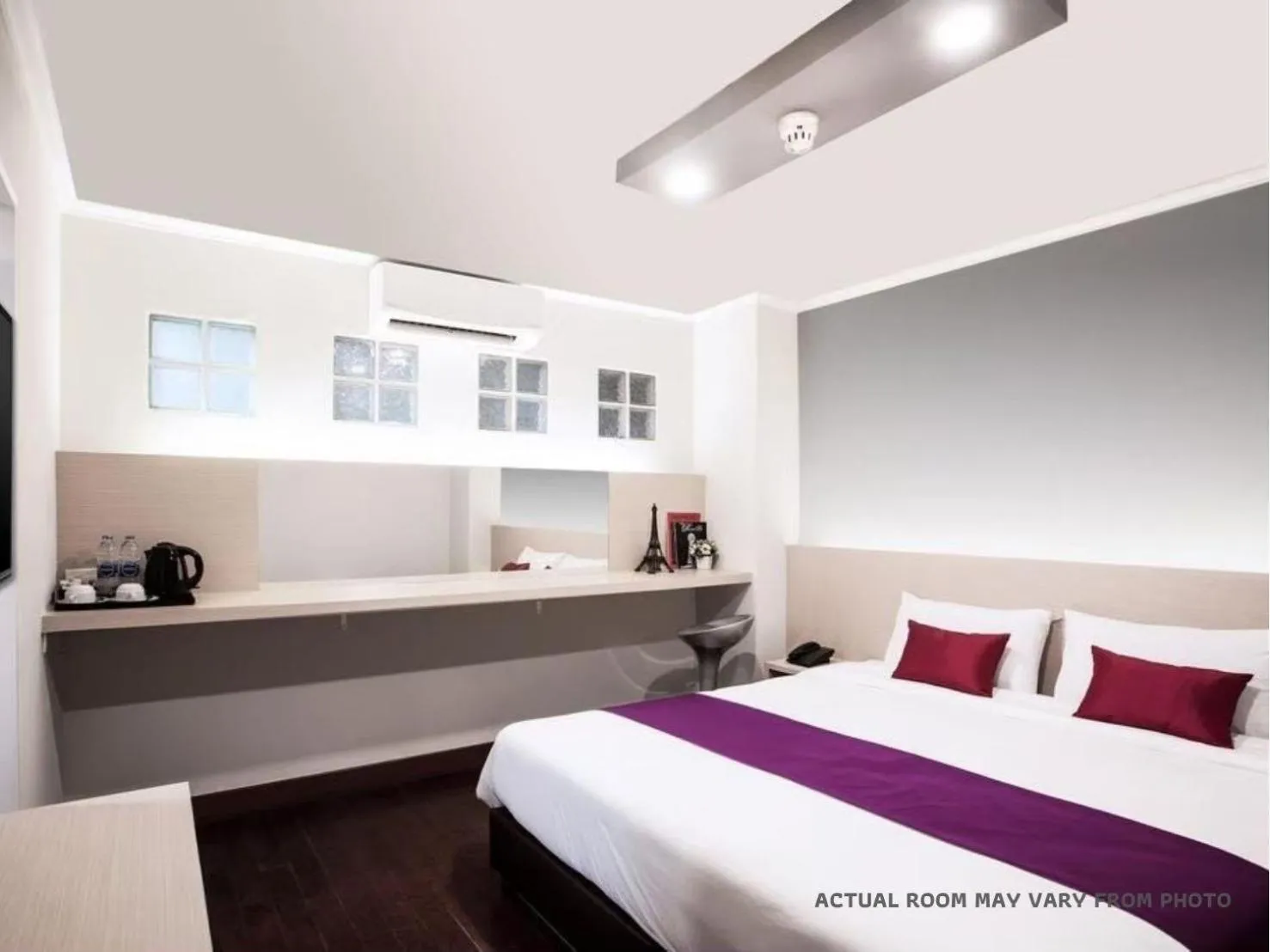 Photo of the whole room, Bed in The Step Sathon