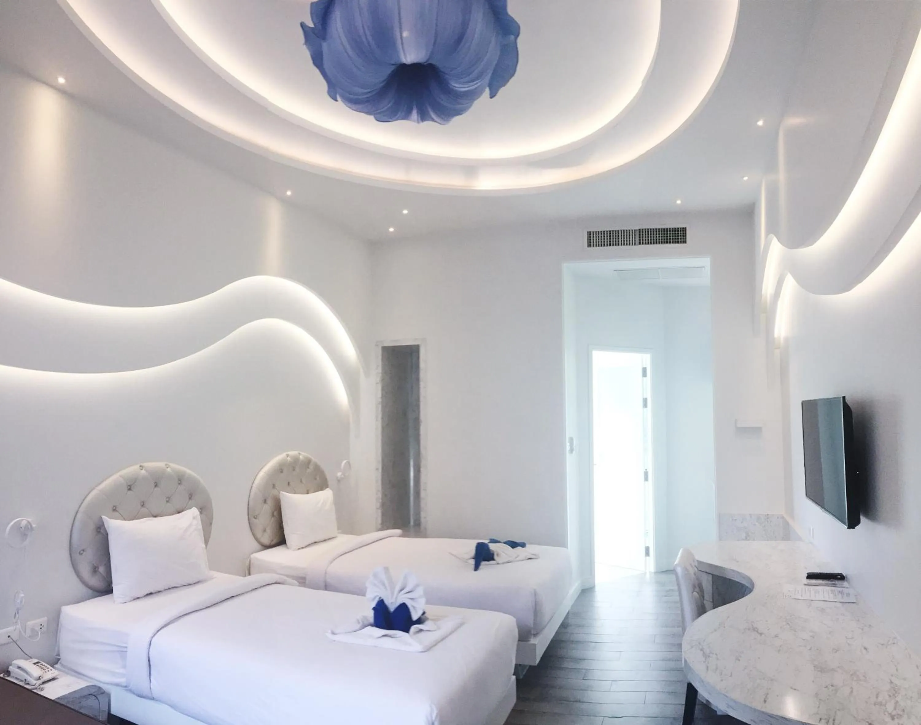 Bed in Avatara Resort