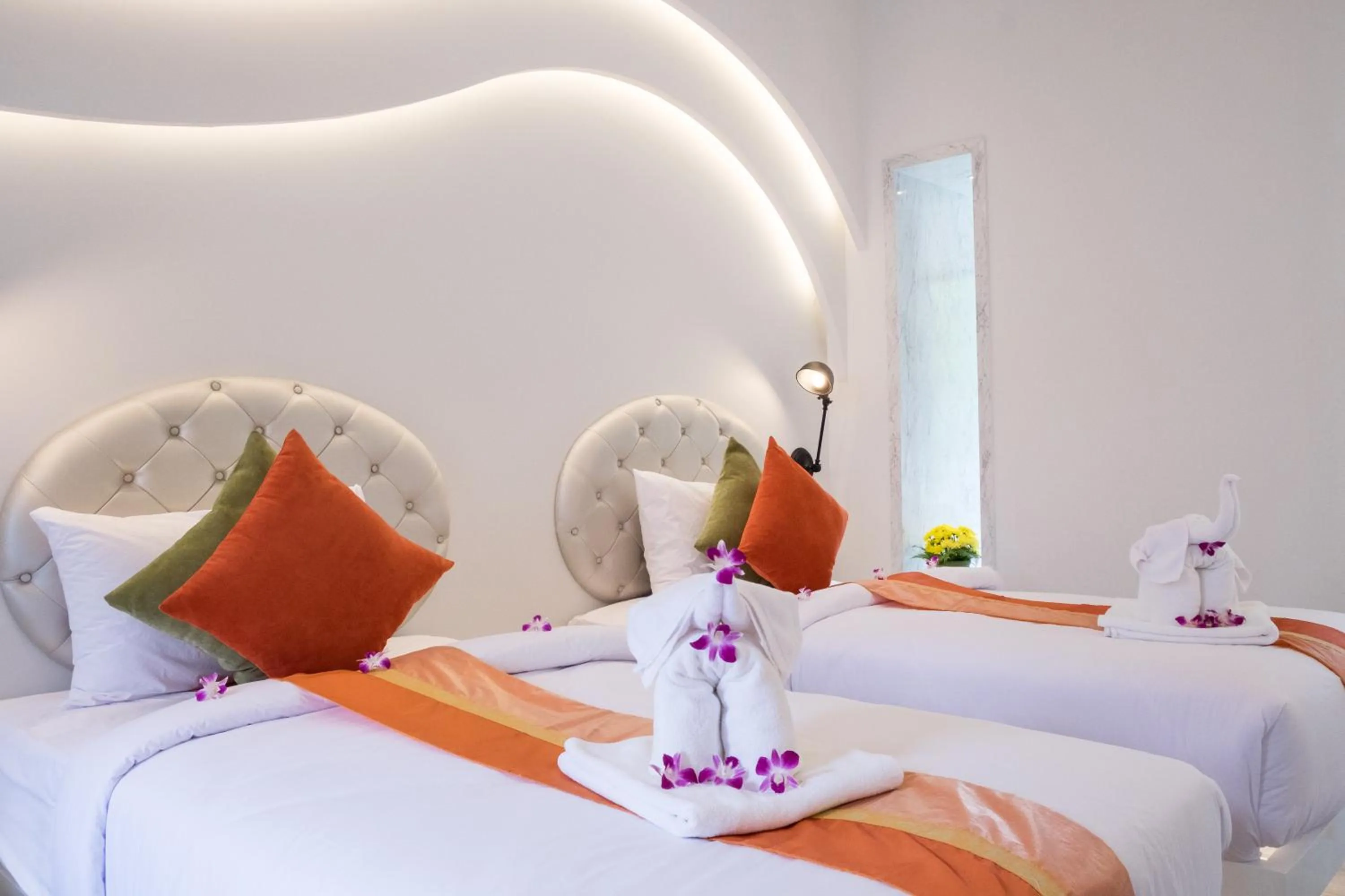 Bedroom, Bed in Avatara Resort