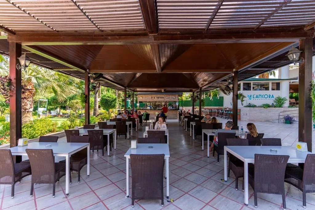 L'ancora Beach Hotel