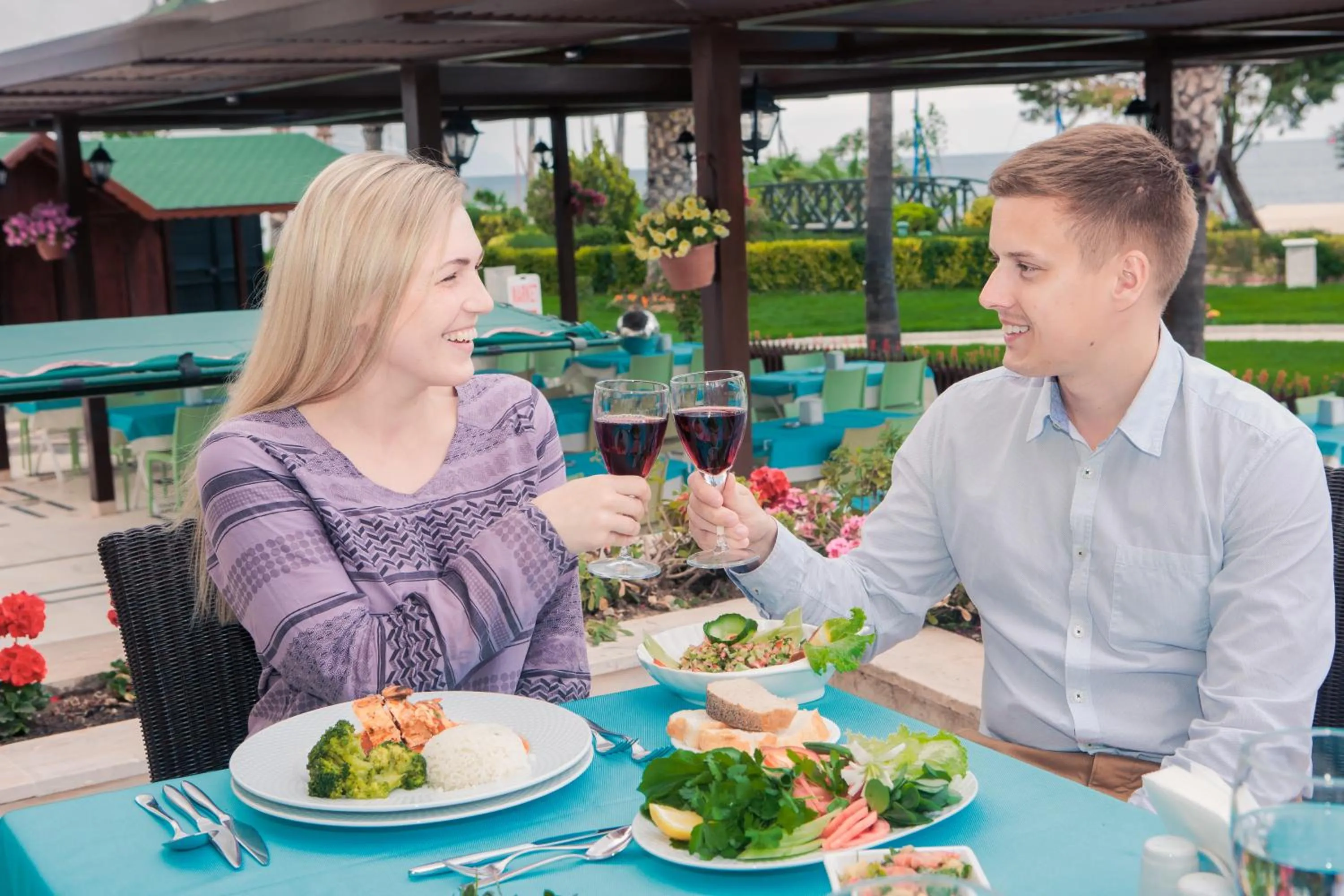 Restaurant/places to eat in L'ancora Beach Hotel