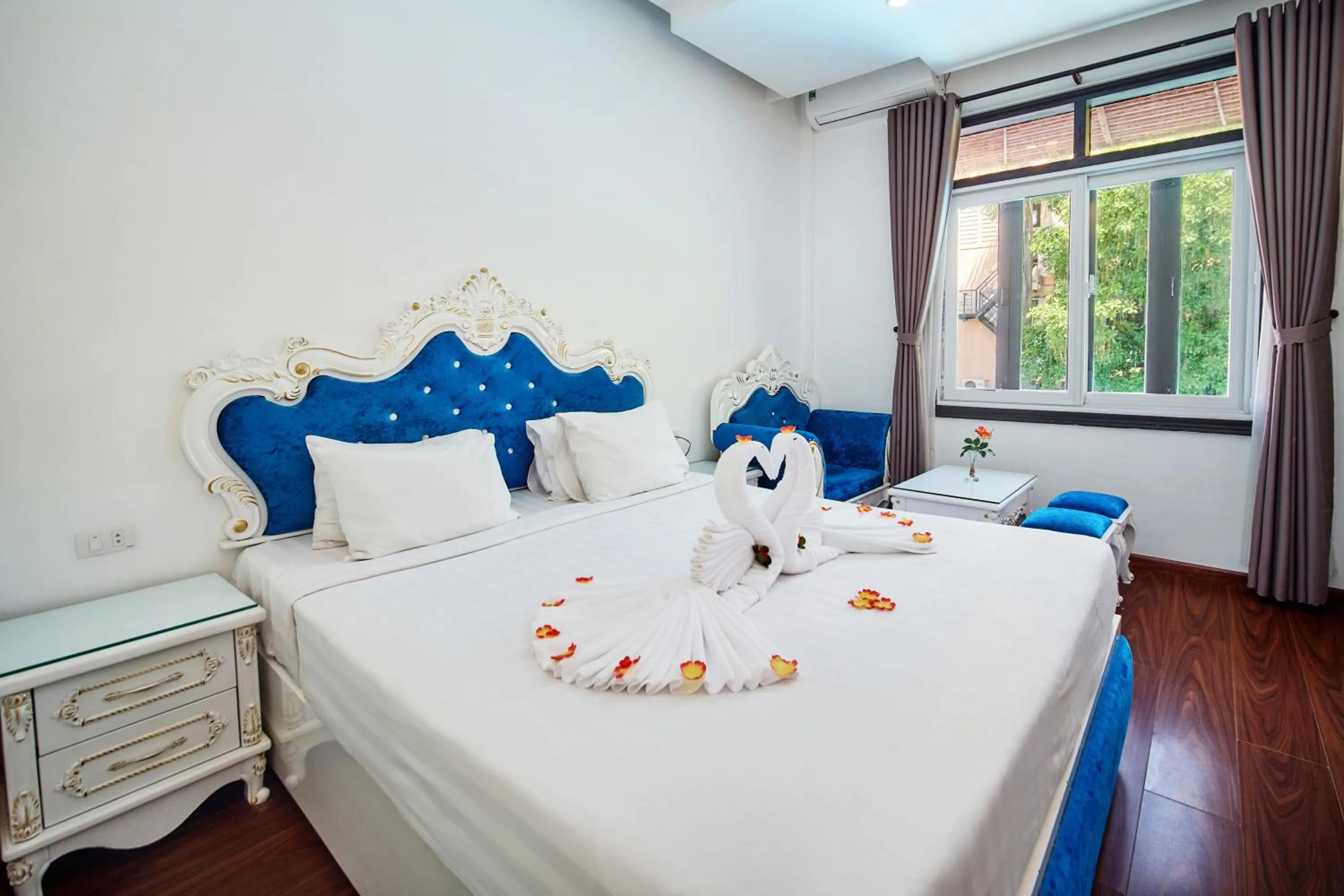 Bedroom, Bed in Nostalgia Hotel and Spa