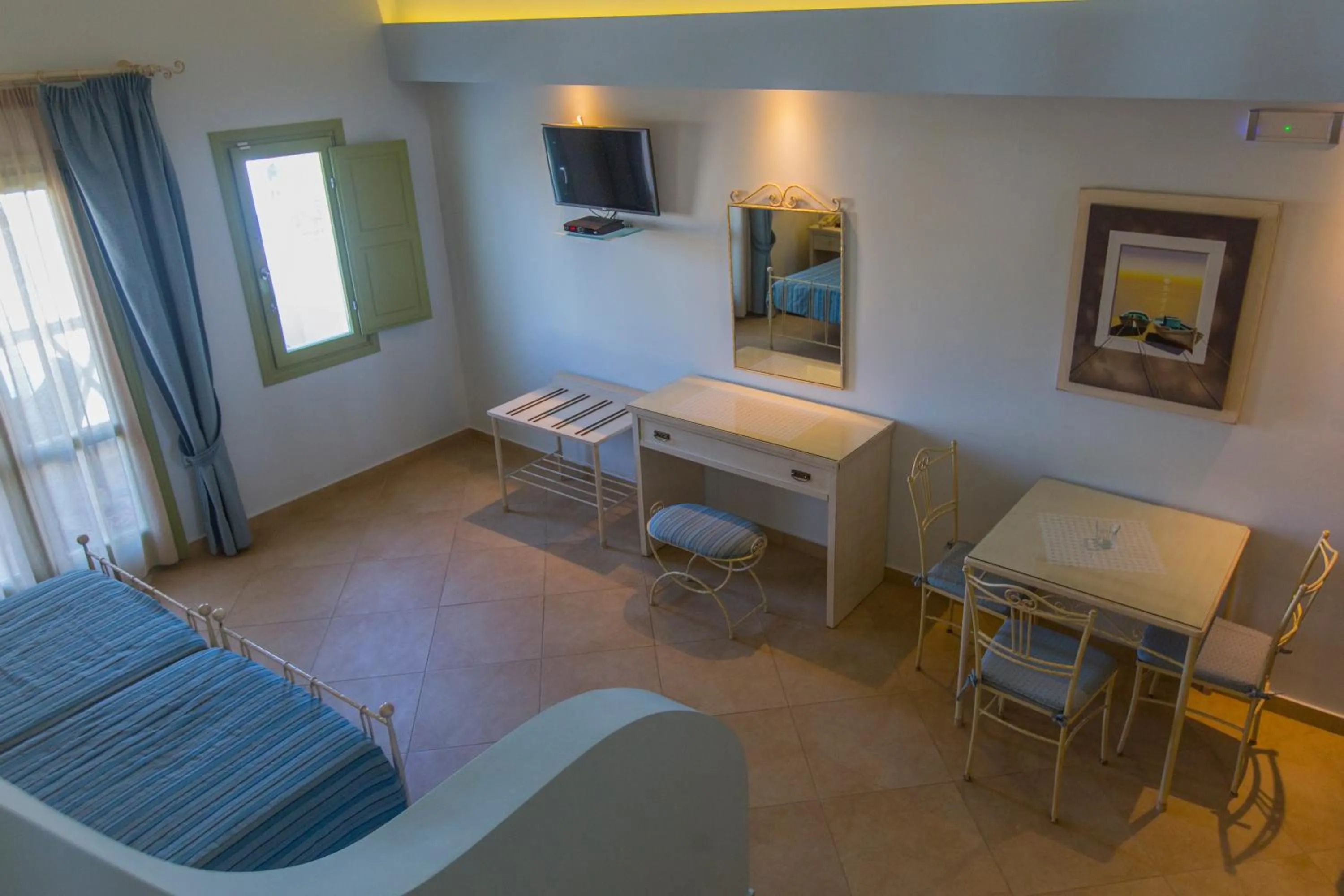 Anassa Deluxe Suites