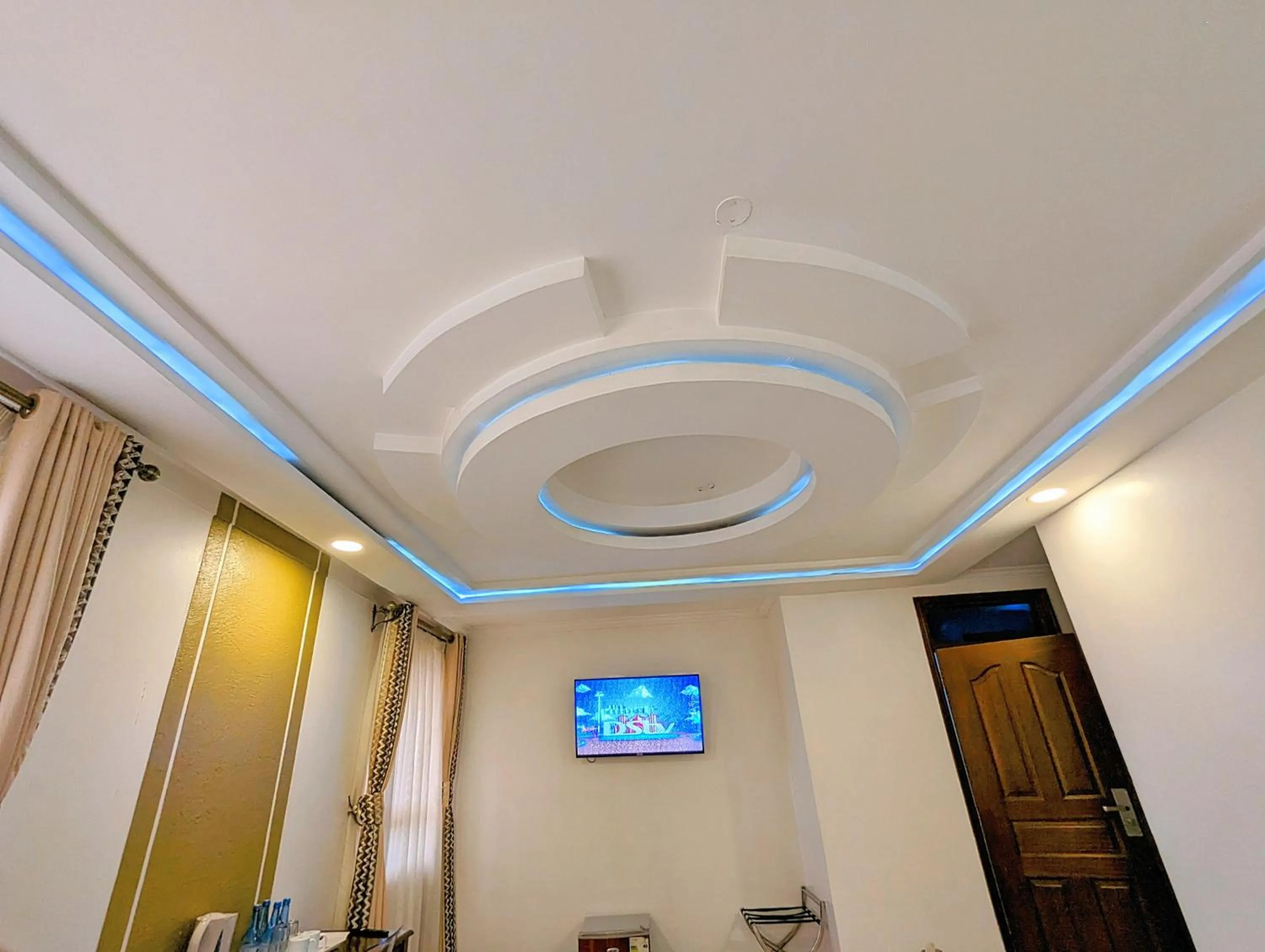 TV and multimedia in Melili Hotel