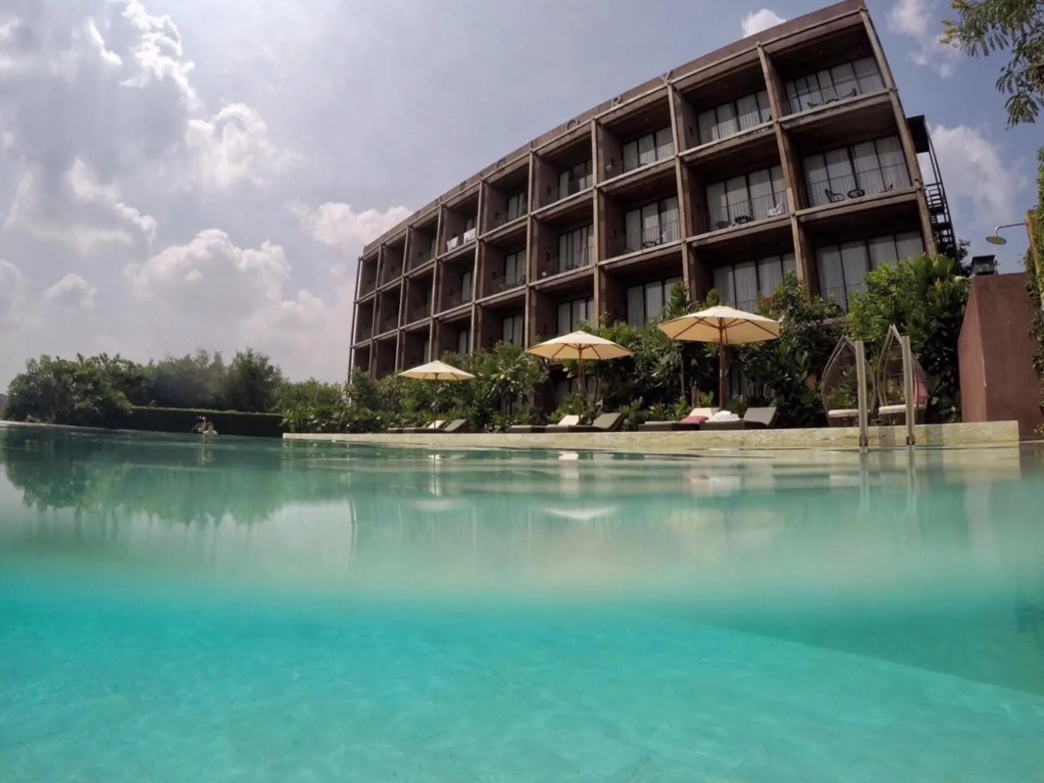Swimming pool in The Glory River Kwai Hotel