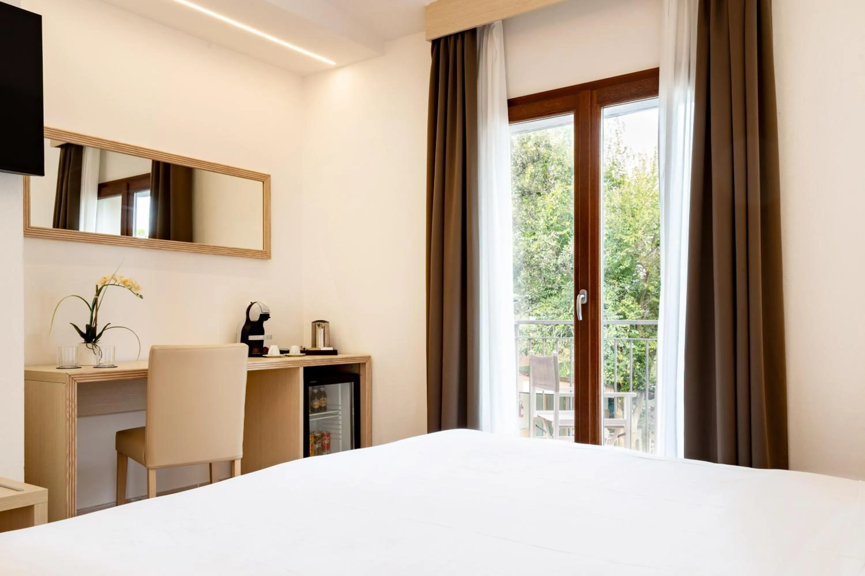 Photo of the whole room, Bed in Hotel Corte Rosada Affiliated by Melia