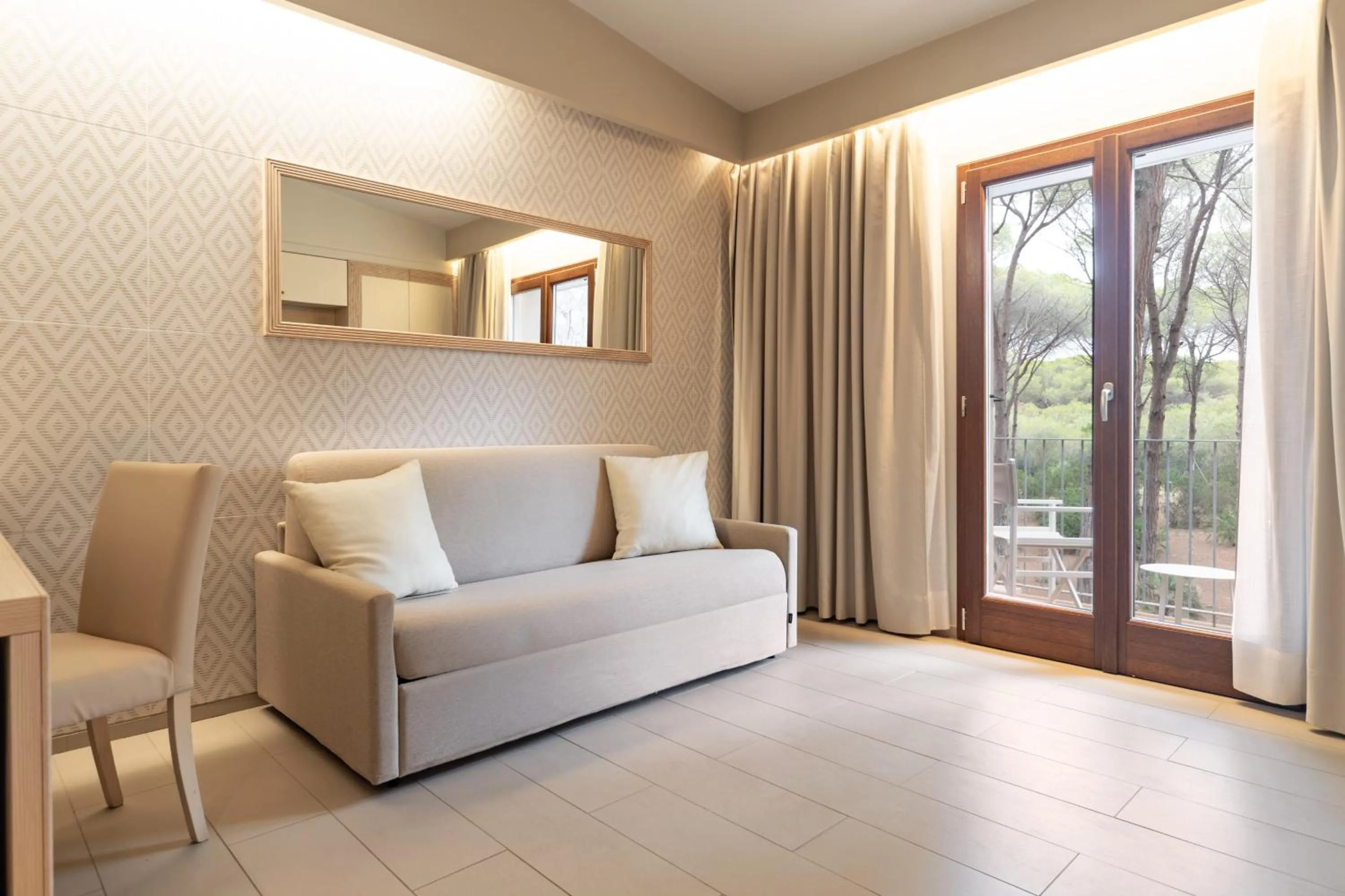 Living room in Hotel Corte Rosada Affiliated by Melia