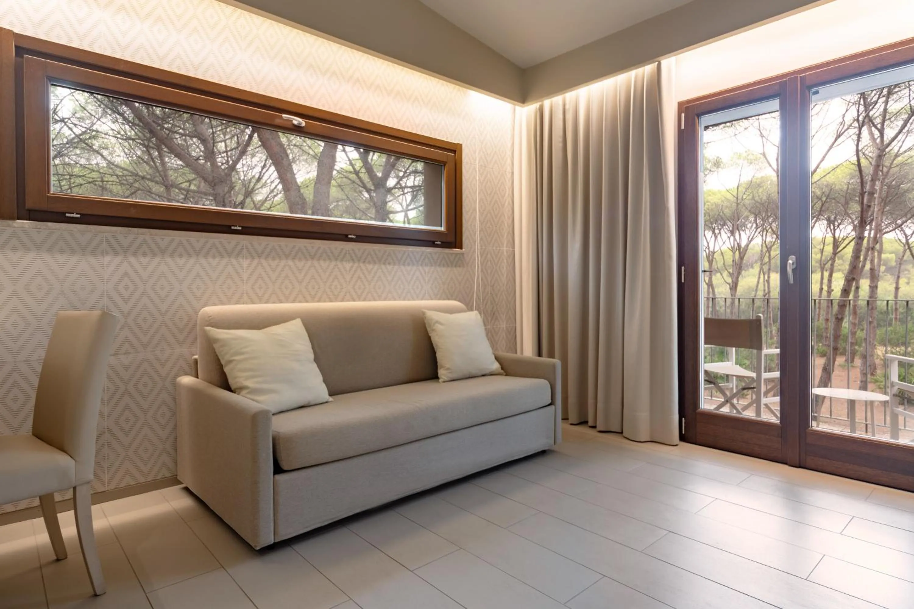 Living room in Hotel Corte Rosada Affiliated by Melia