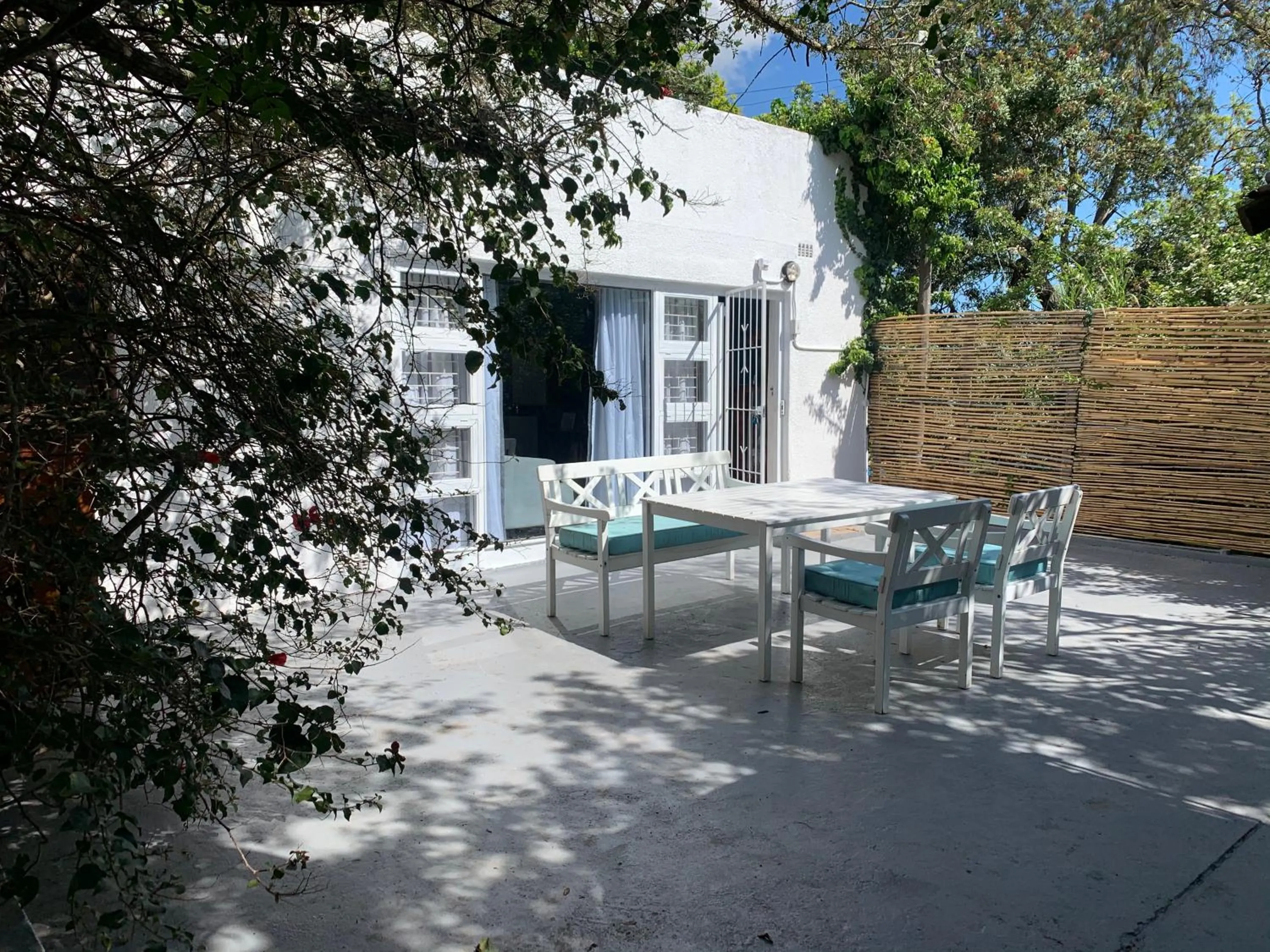 Patio in The Little Hideaway Guesthouse