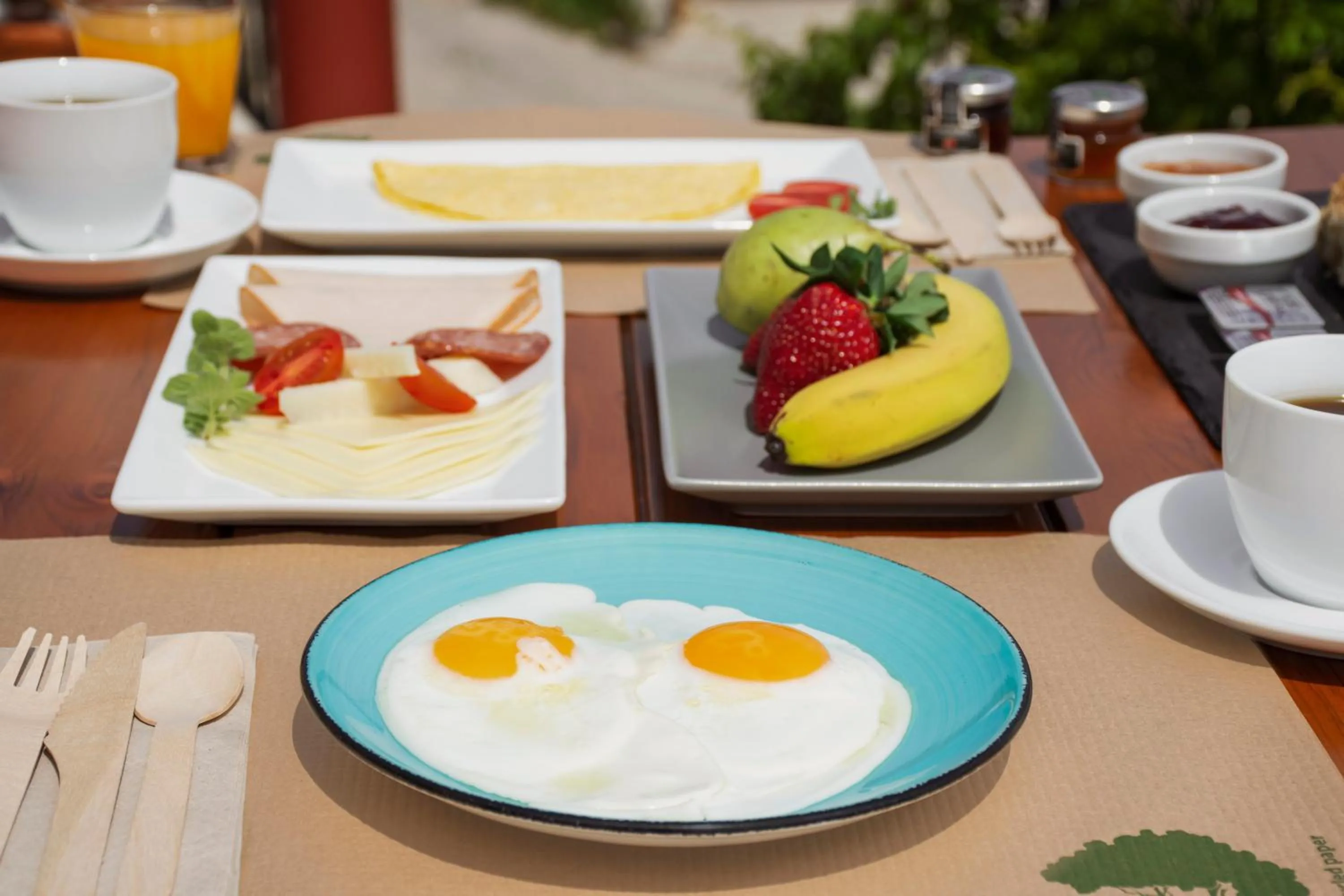 Food and drinks in Kaliviani Traditional Hotel