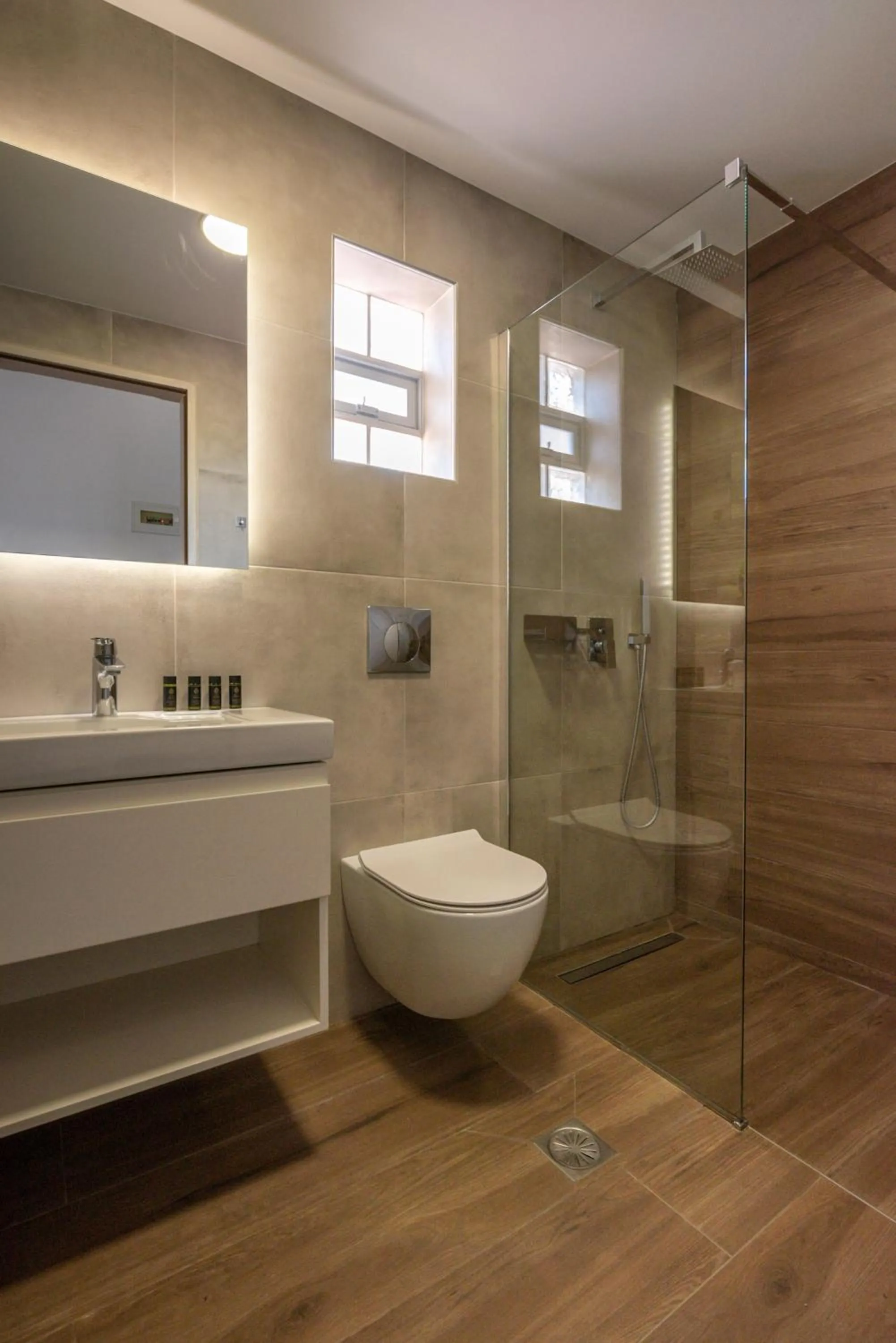 Shower in Kaliviani Traditional Hotel