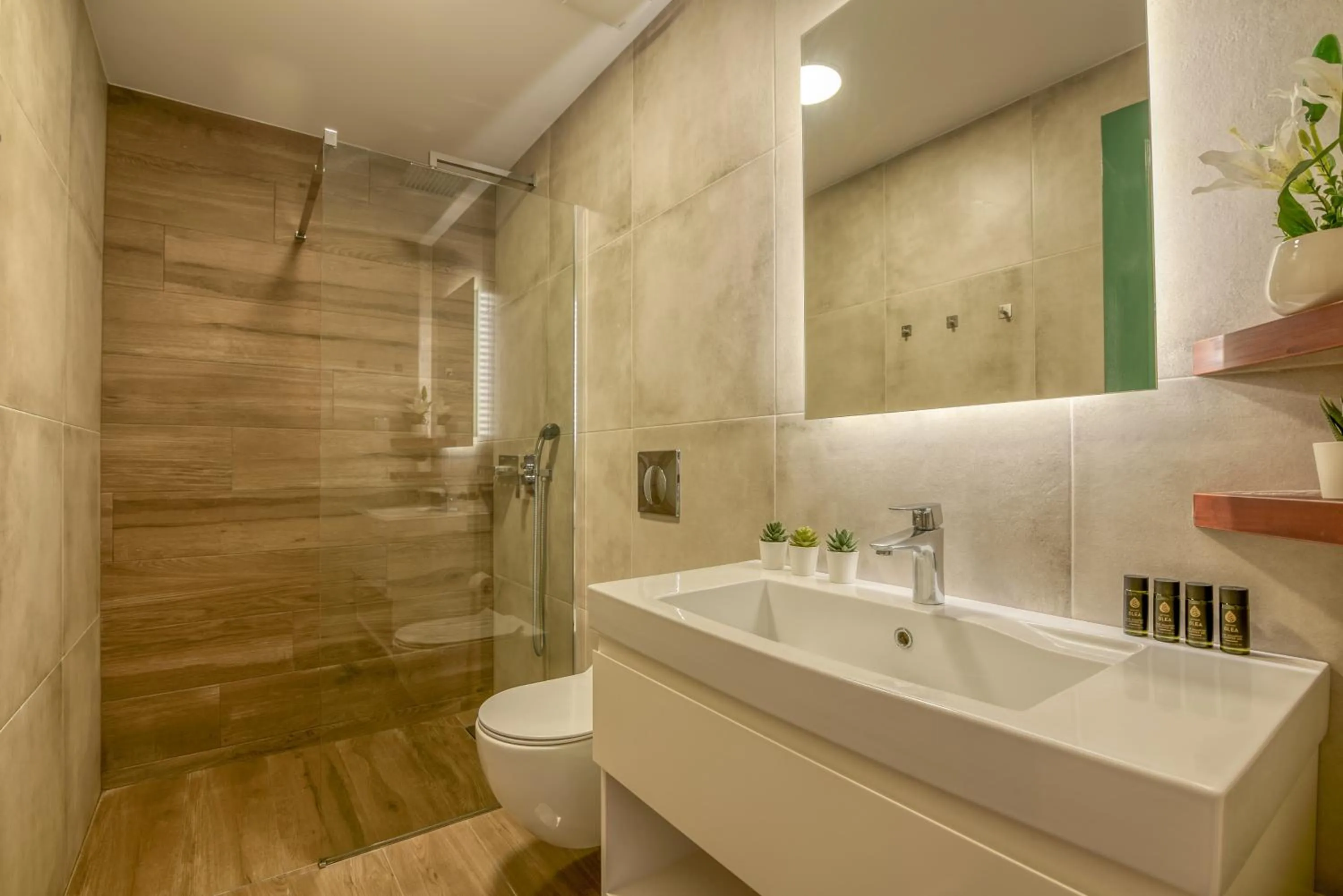 Shower in Kaliviani Traditional Hotel