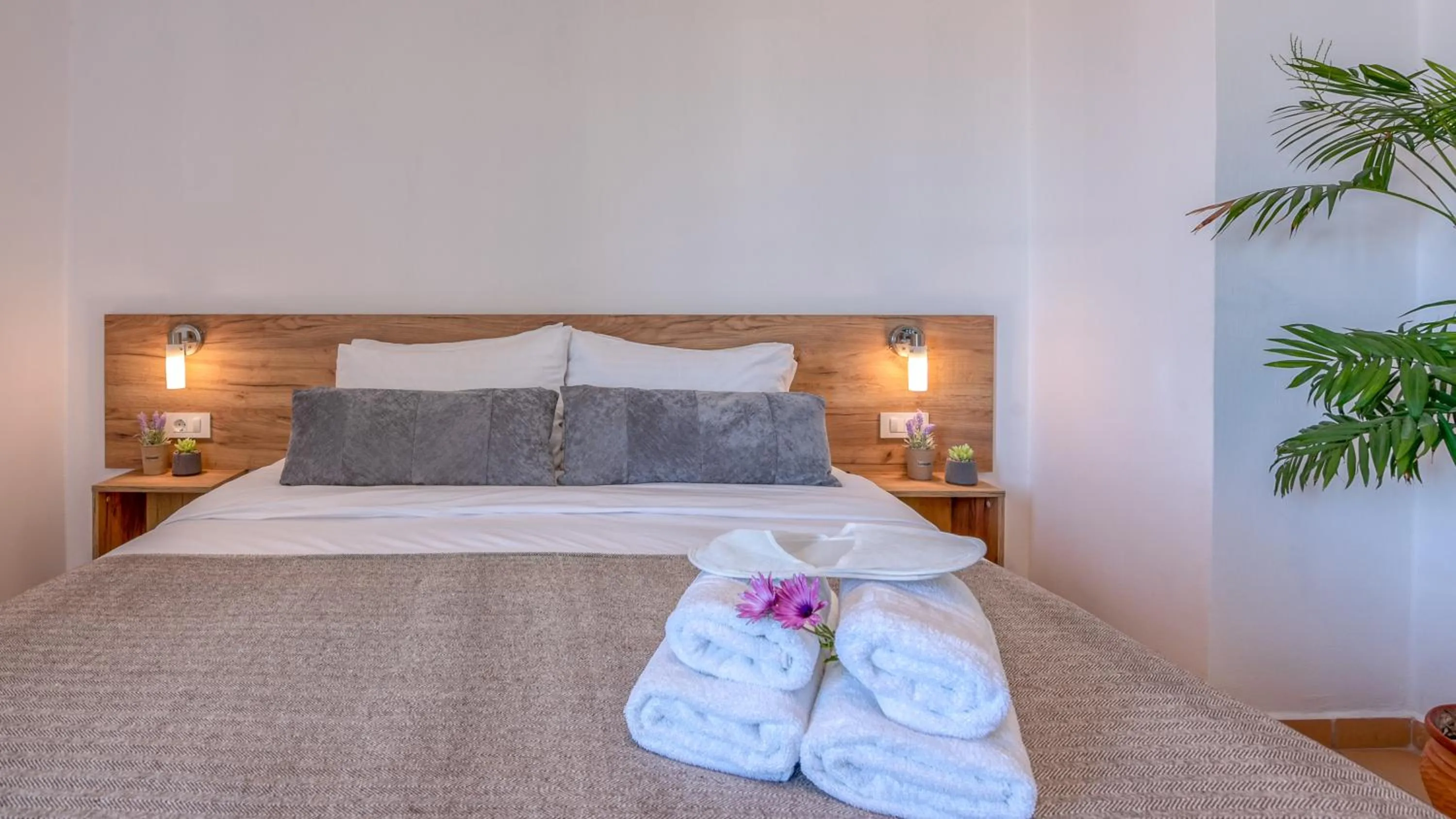 Bed in Kaliviani Traditional Hotel