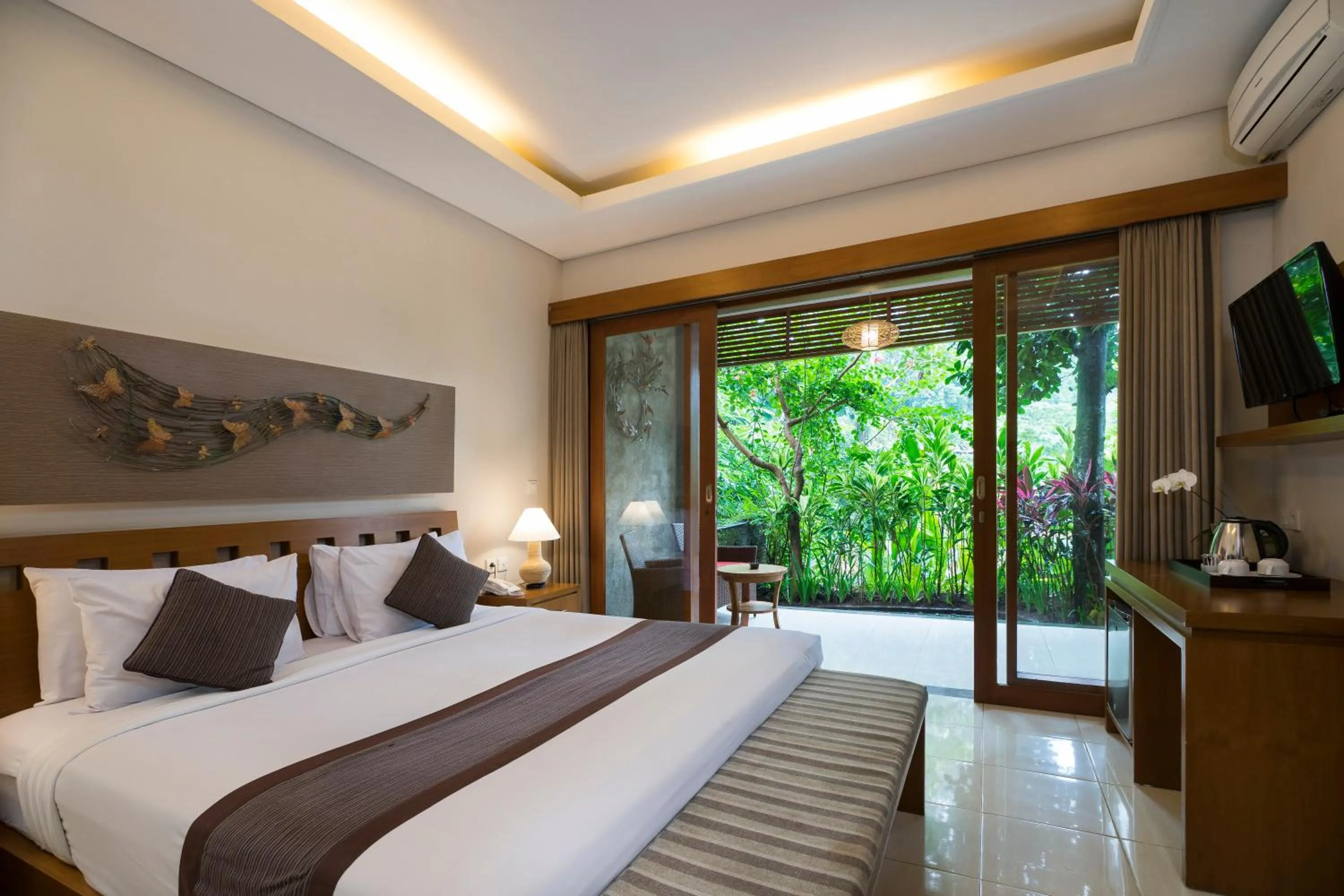 Bedroom, Bed in Jungle Haven Resort Central Ubud
