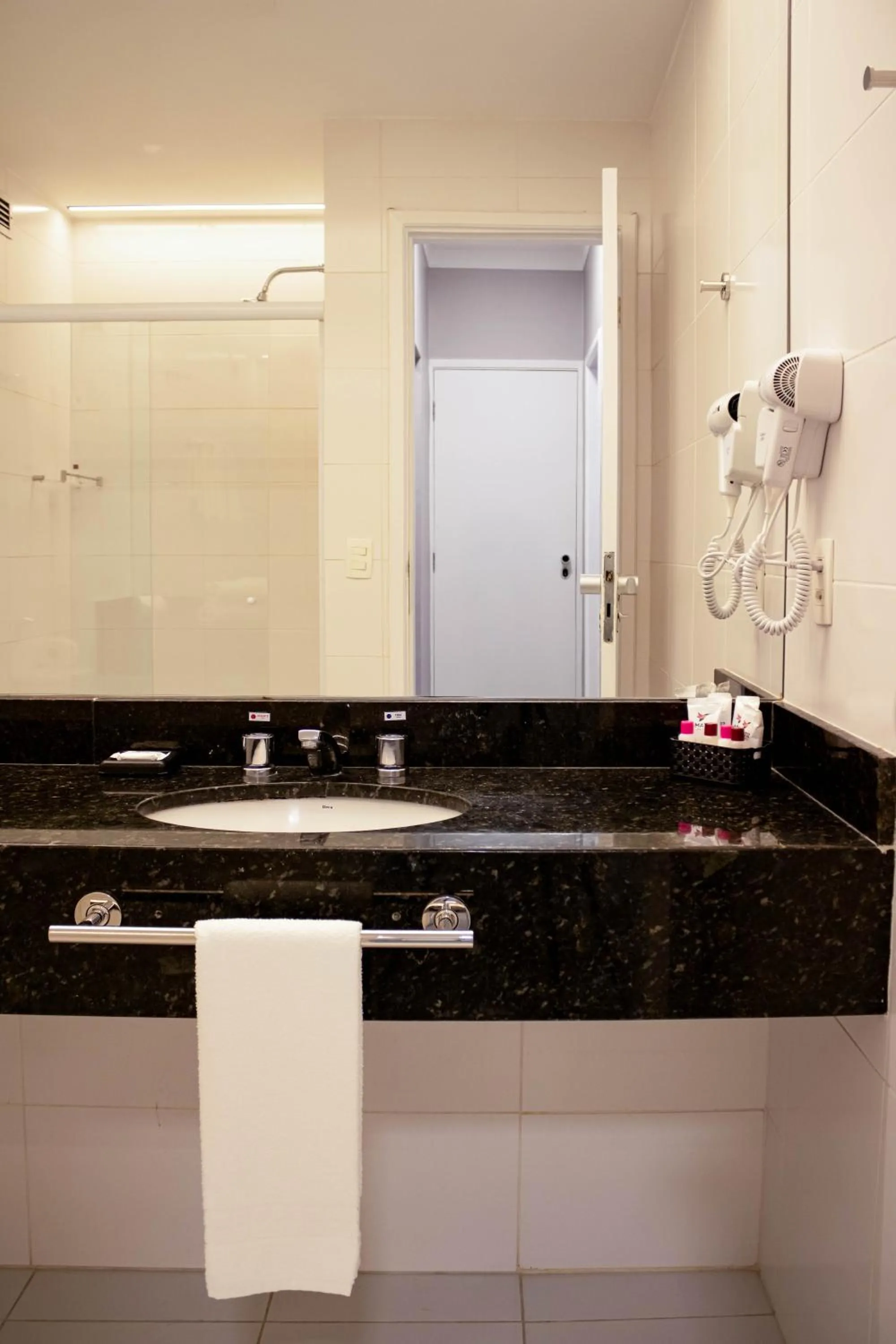 Bathroom in Matiz Manhattan