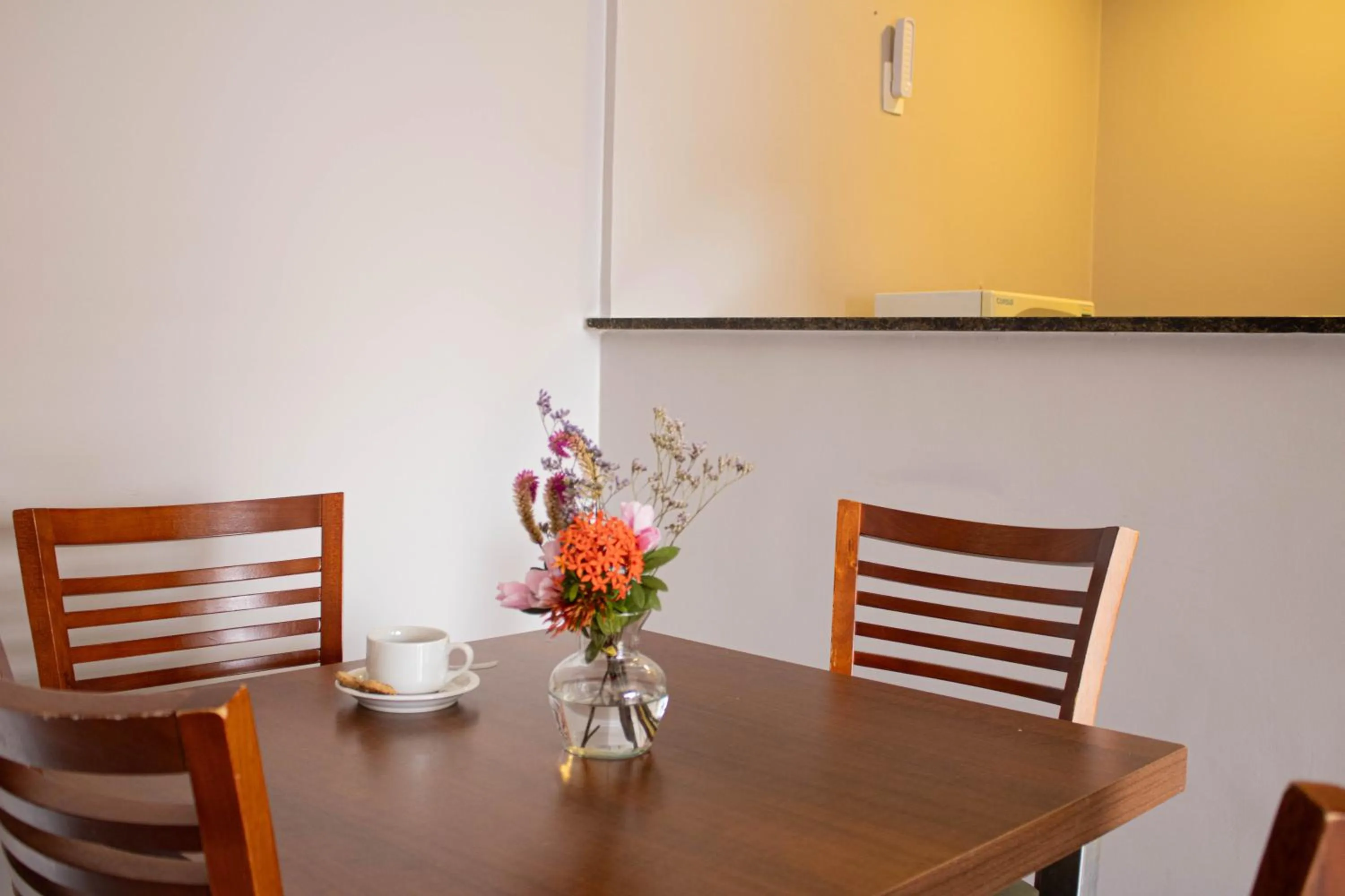 Dining area in Matiz Manhattan