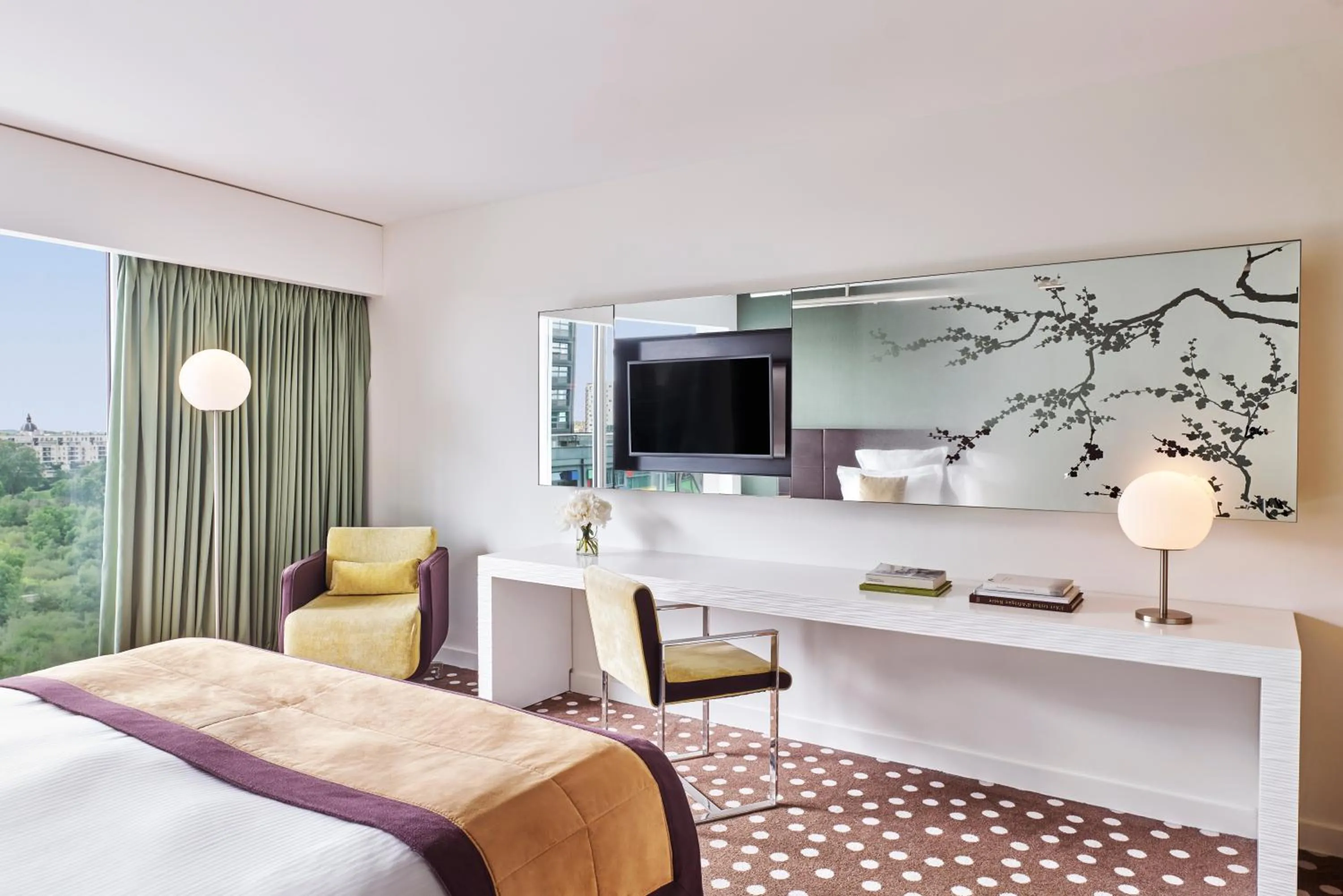 Bedroom, Bed in Hôtel Barrière Lille